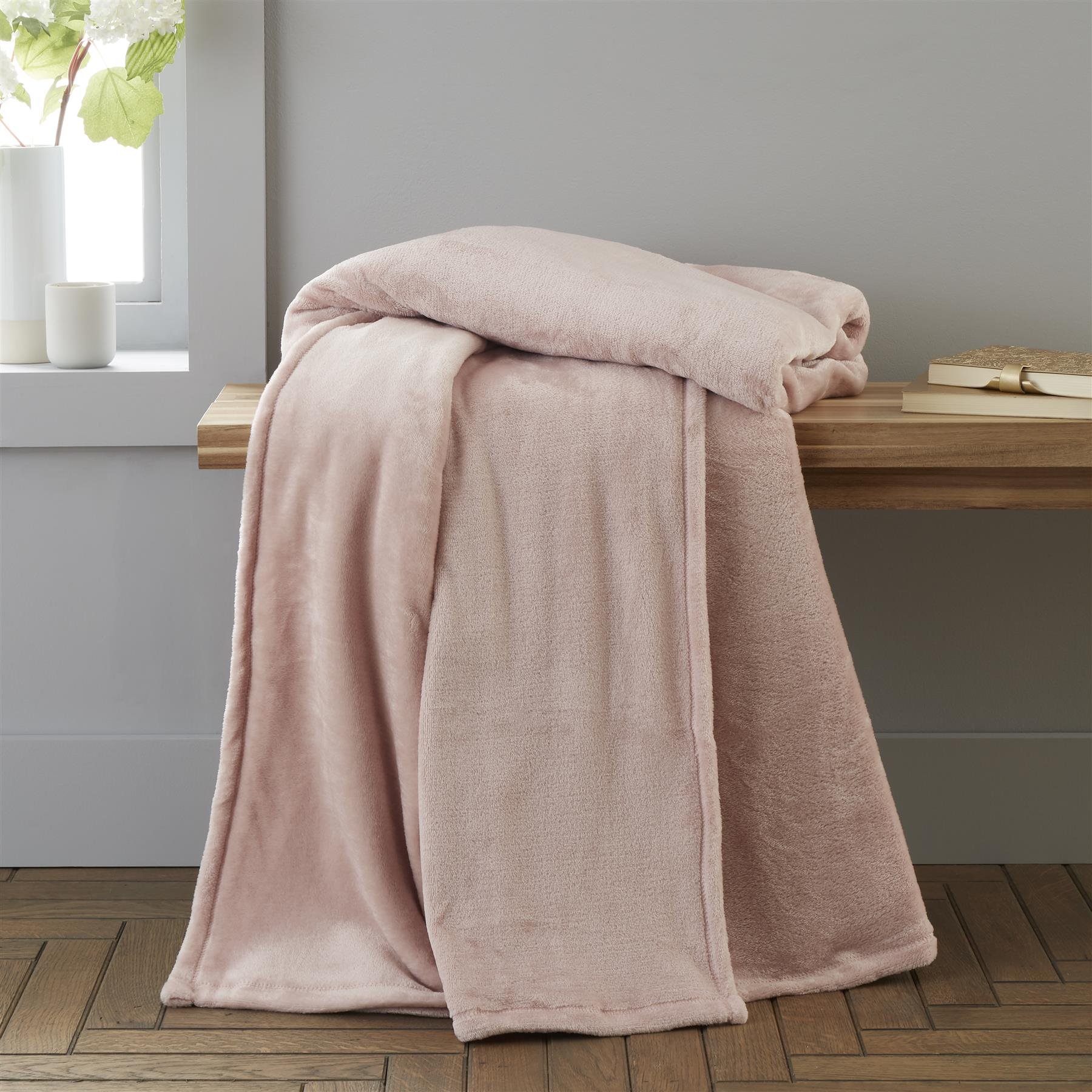 Catherine Lansfield Raschel Velvet Touch Blanket Throw 200 x 240cm - Blush Pink