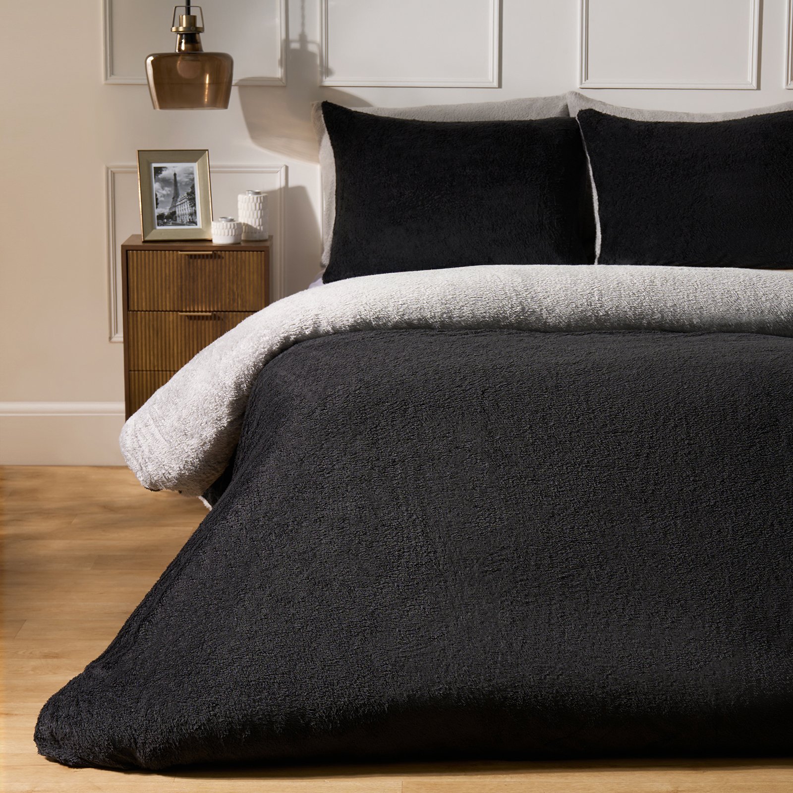 OHS Reversible Teddy Duvet Cover Set Black/Natural - Double