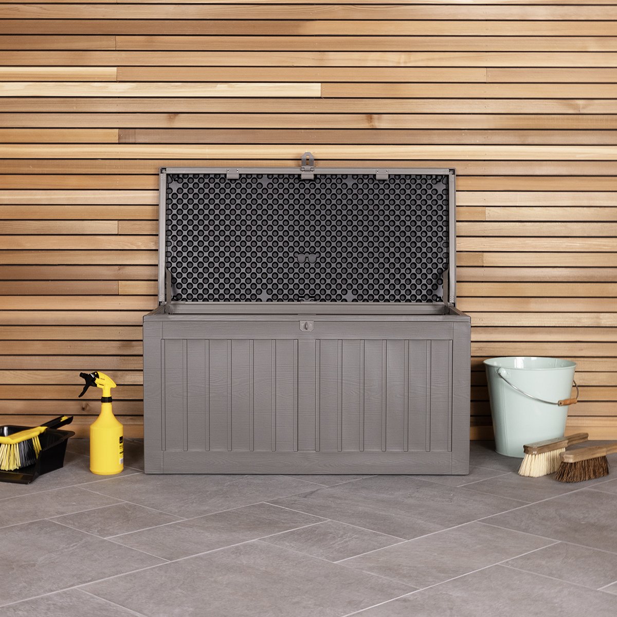 Charles Bentley 190L Outdoor Garden Plastic Storage Box - Grey