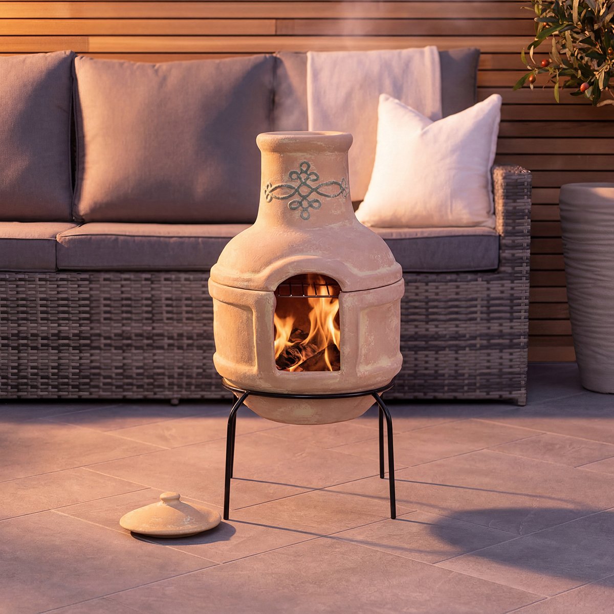 Charles Bentley Snug Rosario Small Clay Chimenea BBQ Grill - Terracotta