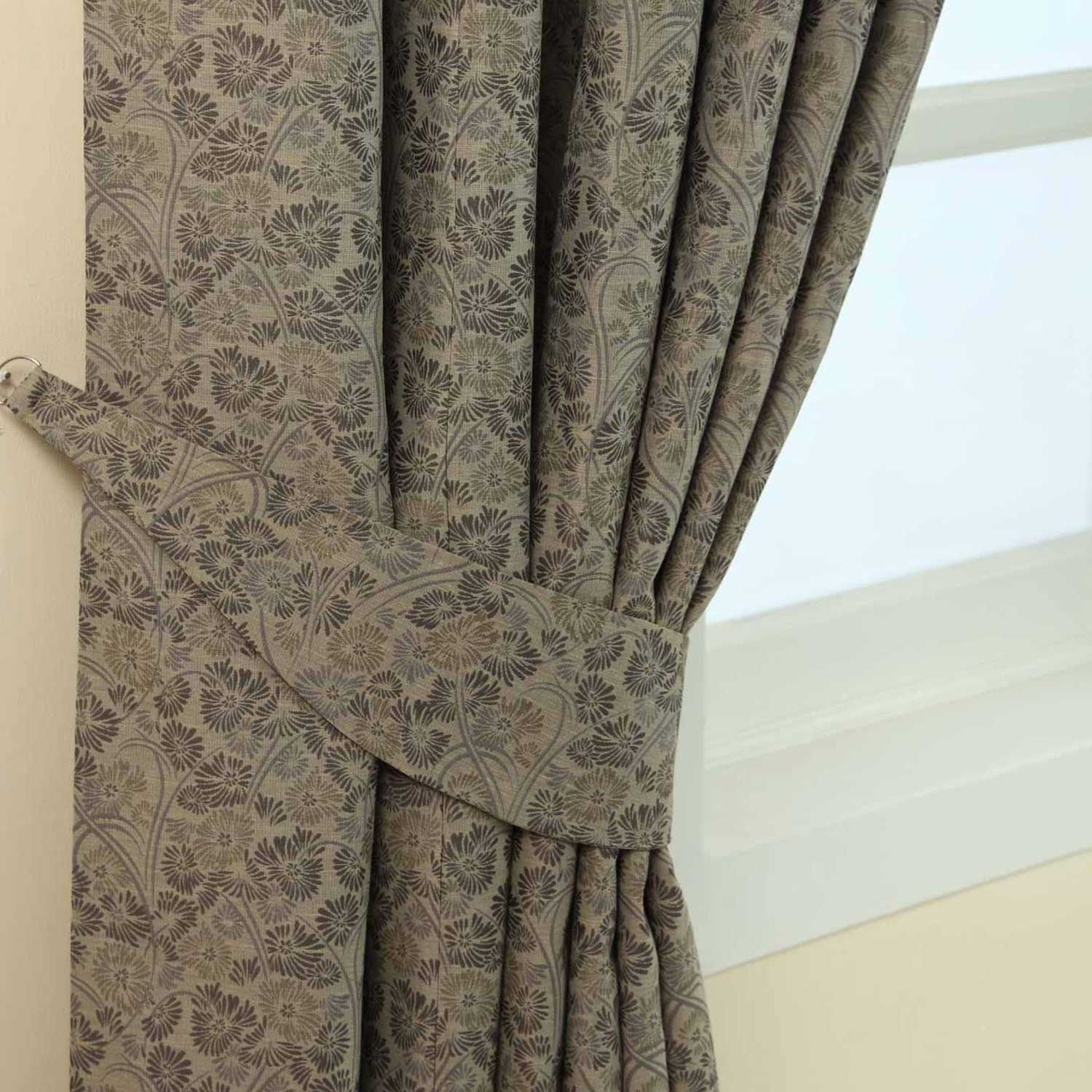 Homescapes Pack of 2 Vintage Floral Jacquard Curtain Tie Backs – Grey