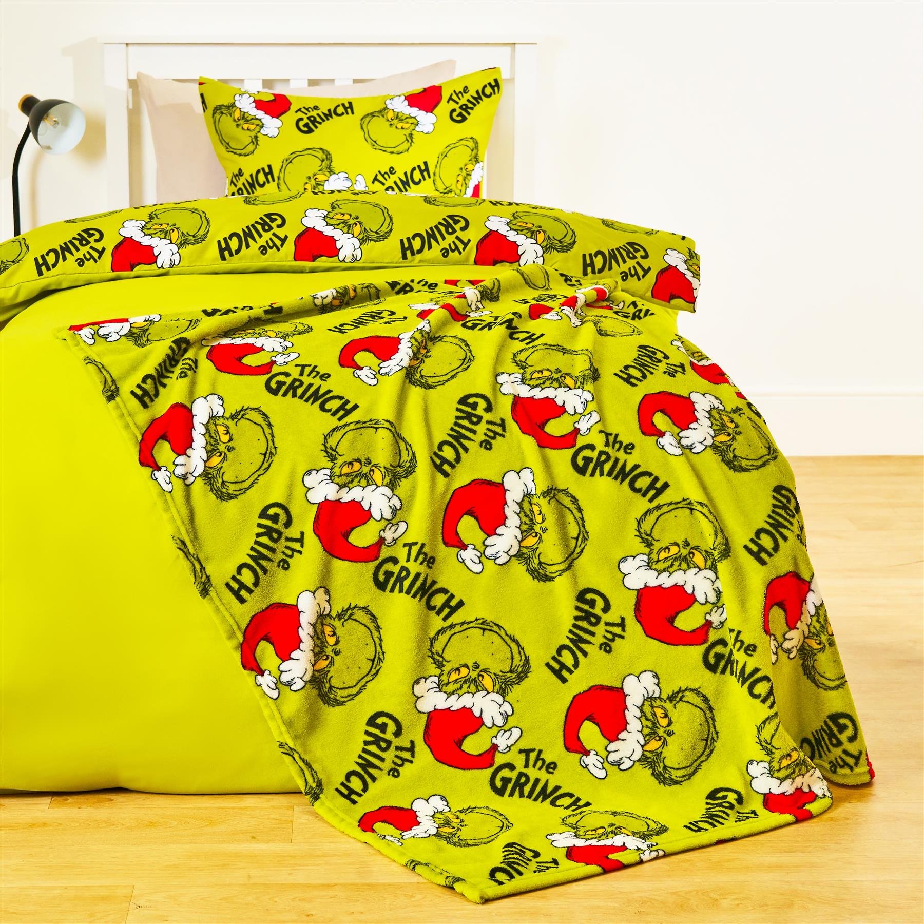 OHS Grinch Print Blanket Throw 100 x 120cm - Green
