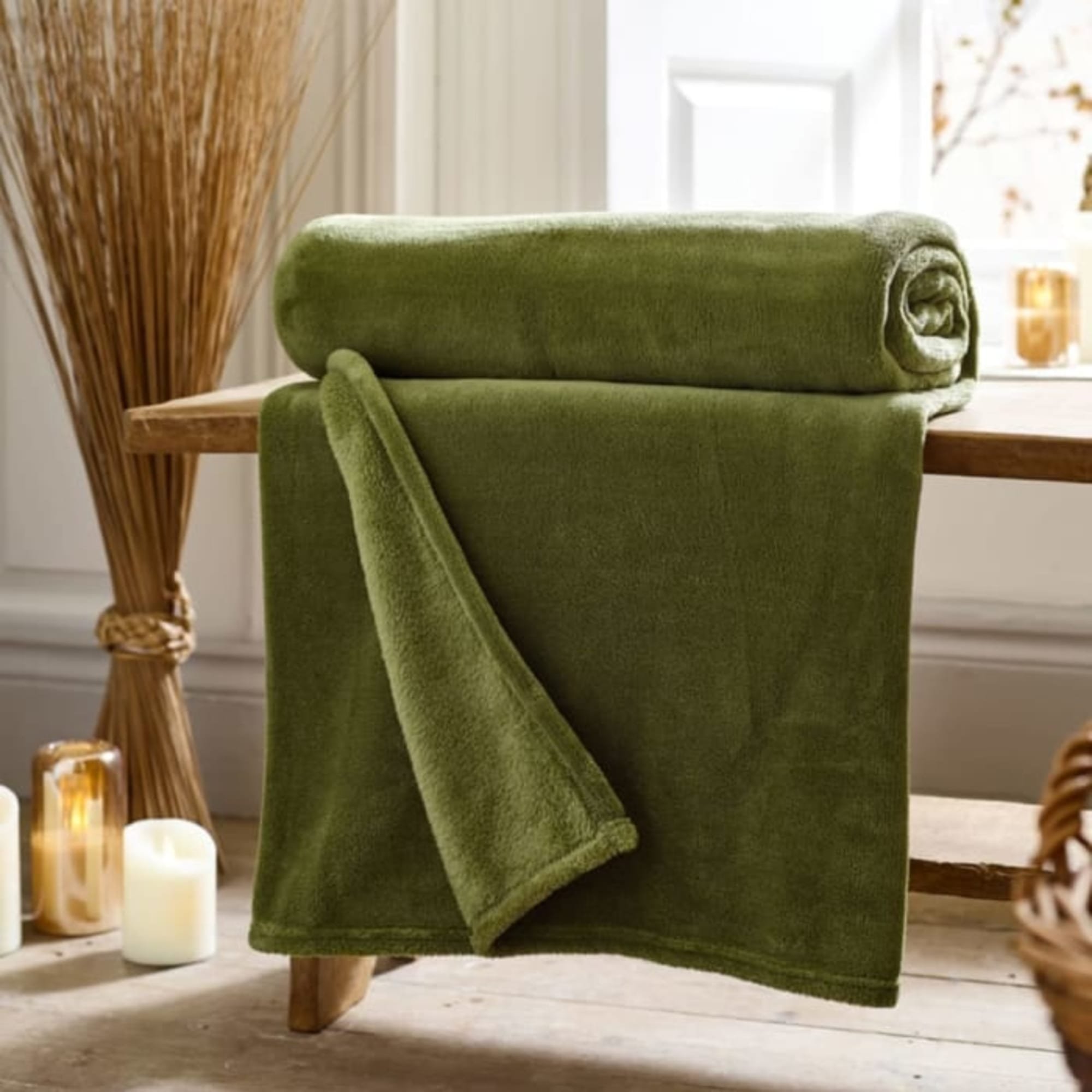 Deyongs Snuggle Touch Throw - Dark Green