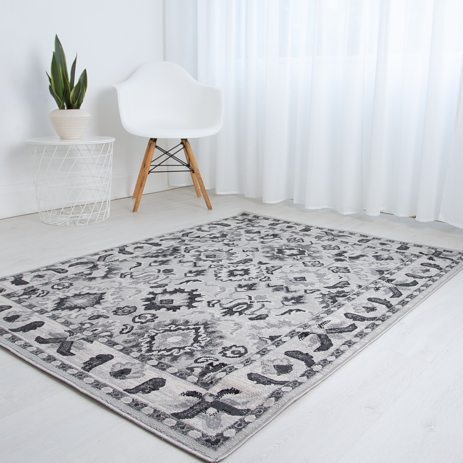 DS Living Roma Heritage Patterned Rug - Anthracite - 150x80cm