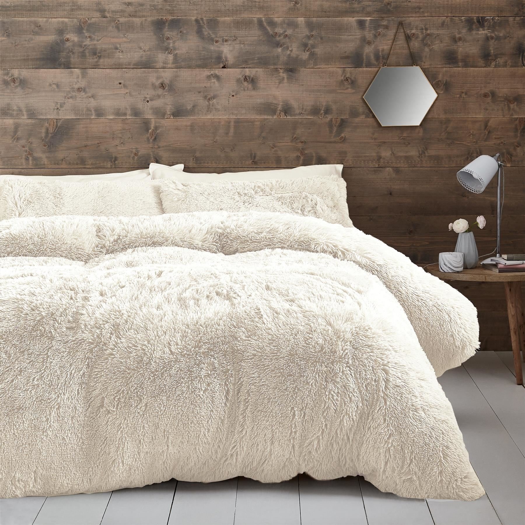 Catherine Lansfield Cuddly Duvet Cover Set - Super King - Cream