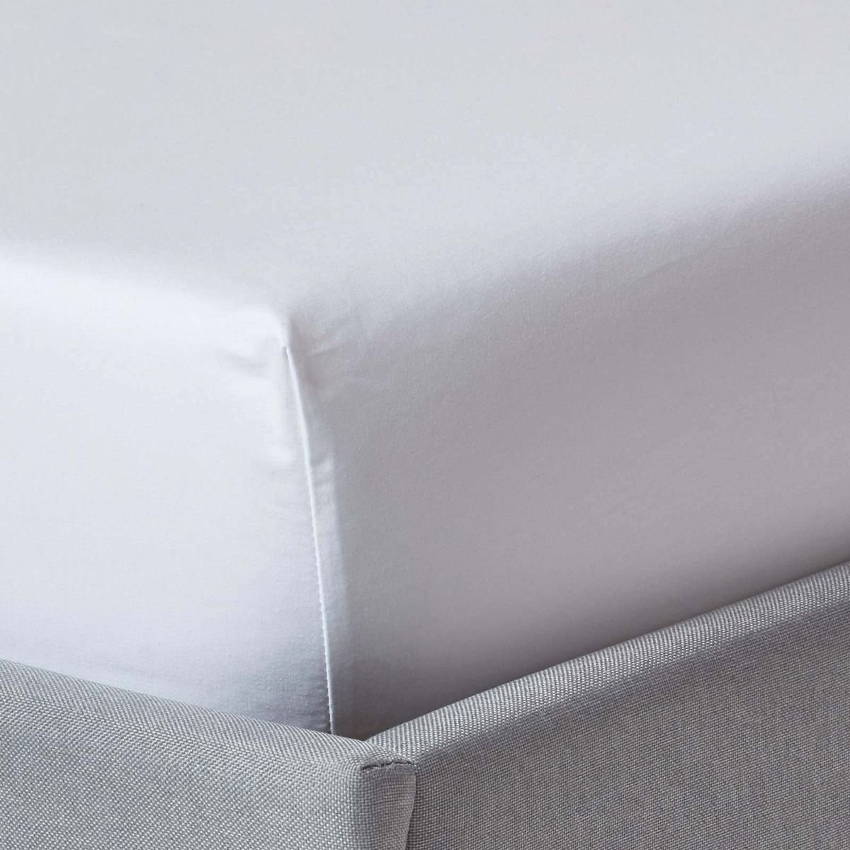 Homescapes Egyptian Cotton White Sateen Fitted Sheet - Small Double