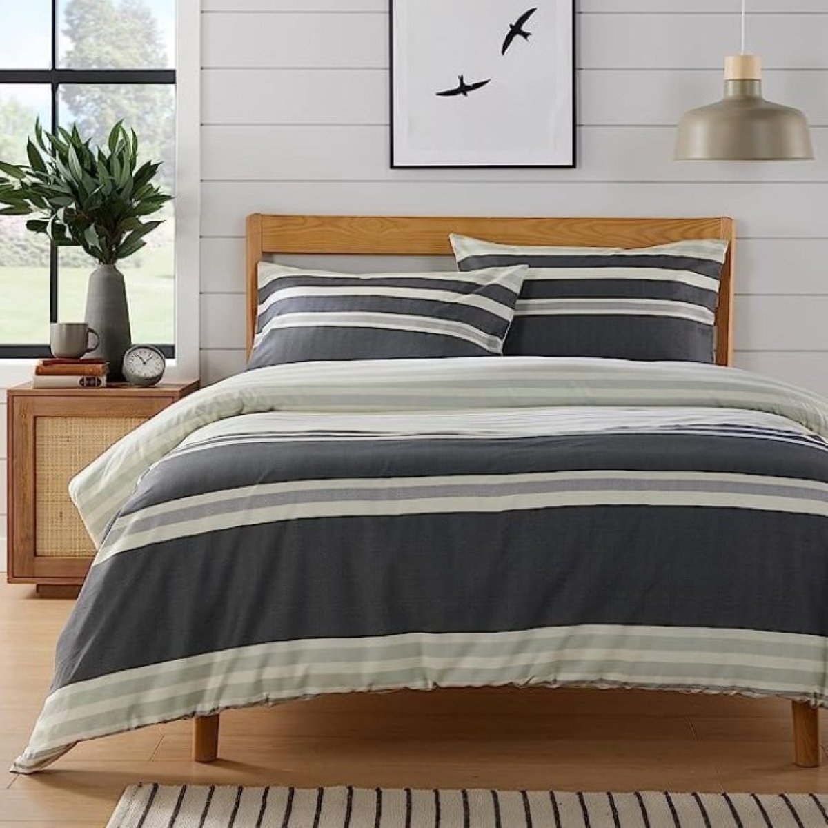 New Edge Blinds Miami Stripes Printed Grey Duvet Set - King