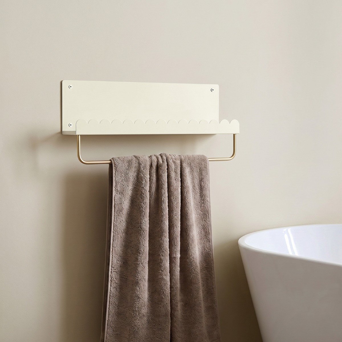 OHS Scallop Wall Mounted Towel Rail - Cream