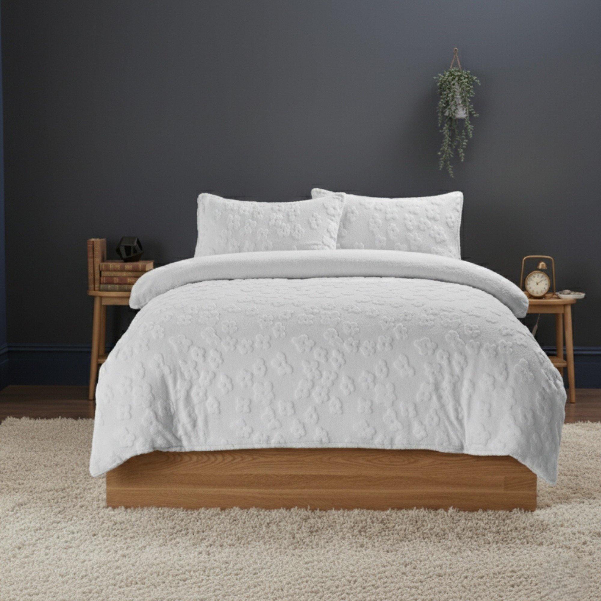 Snug City Daisy Embossed Teddy Fleece Duvet Cover Set - Single - White