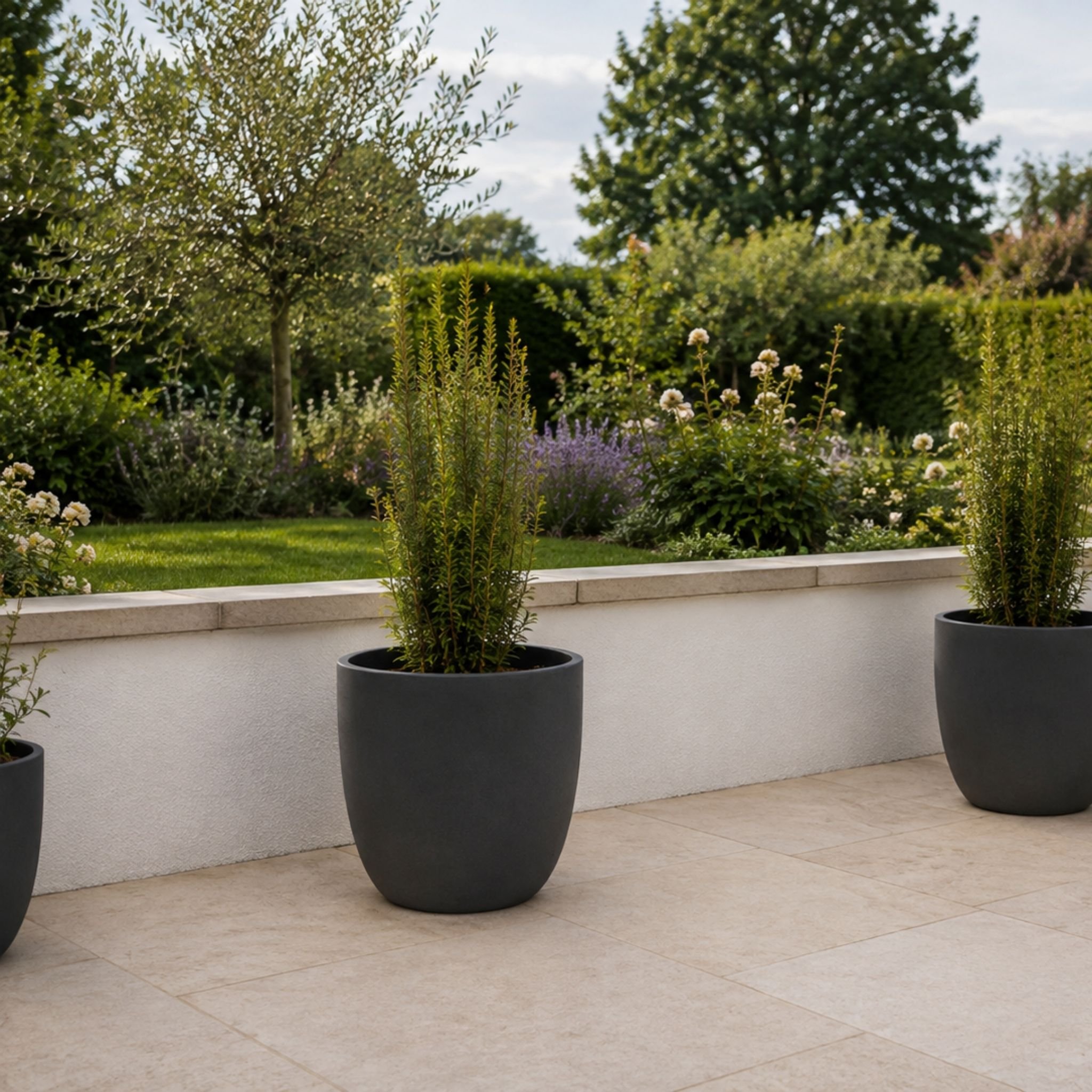 Fargro Home and Garden 59L Polystone Egg Round Plant Pot - Charcoal Black