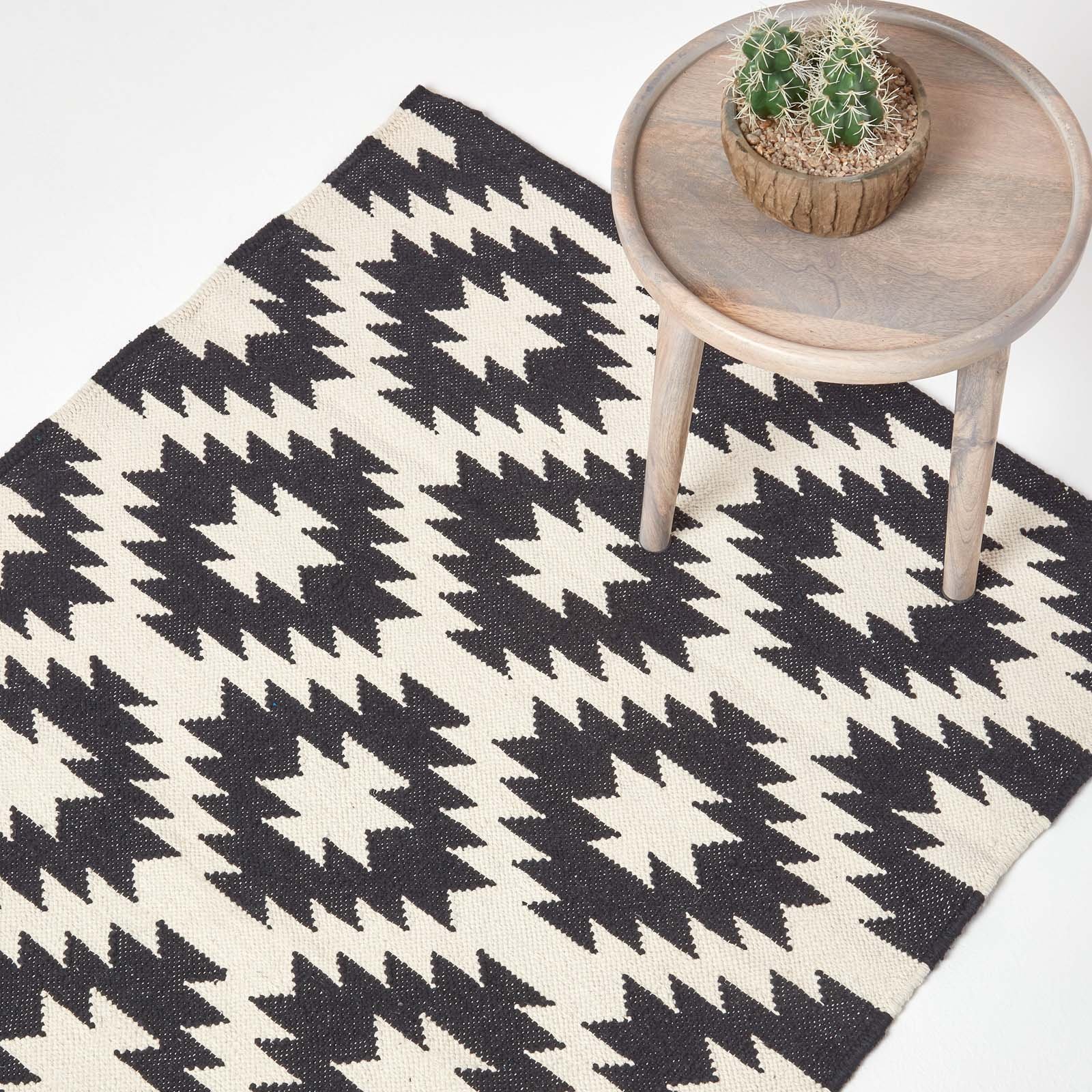 Homescapes Black White Zurich Geometric Cotton Kilim Rug - 120 x 170cm
