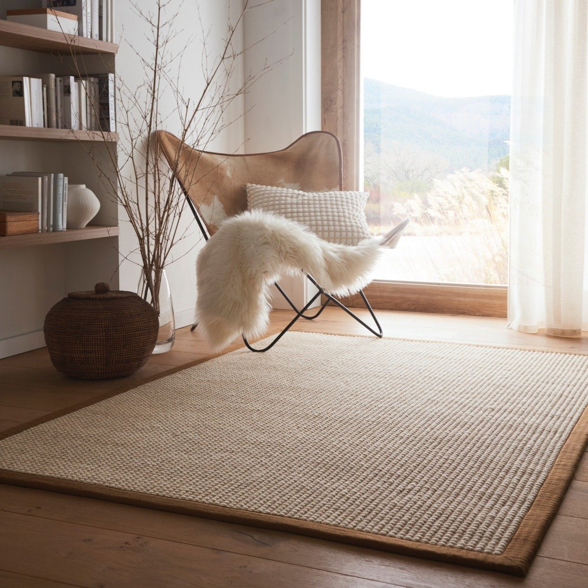 Mega Flooring Brown Modern Bordered Rug - 160 x 230cm