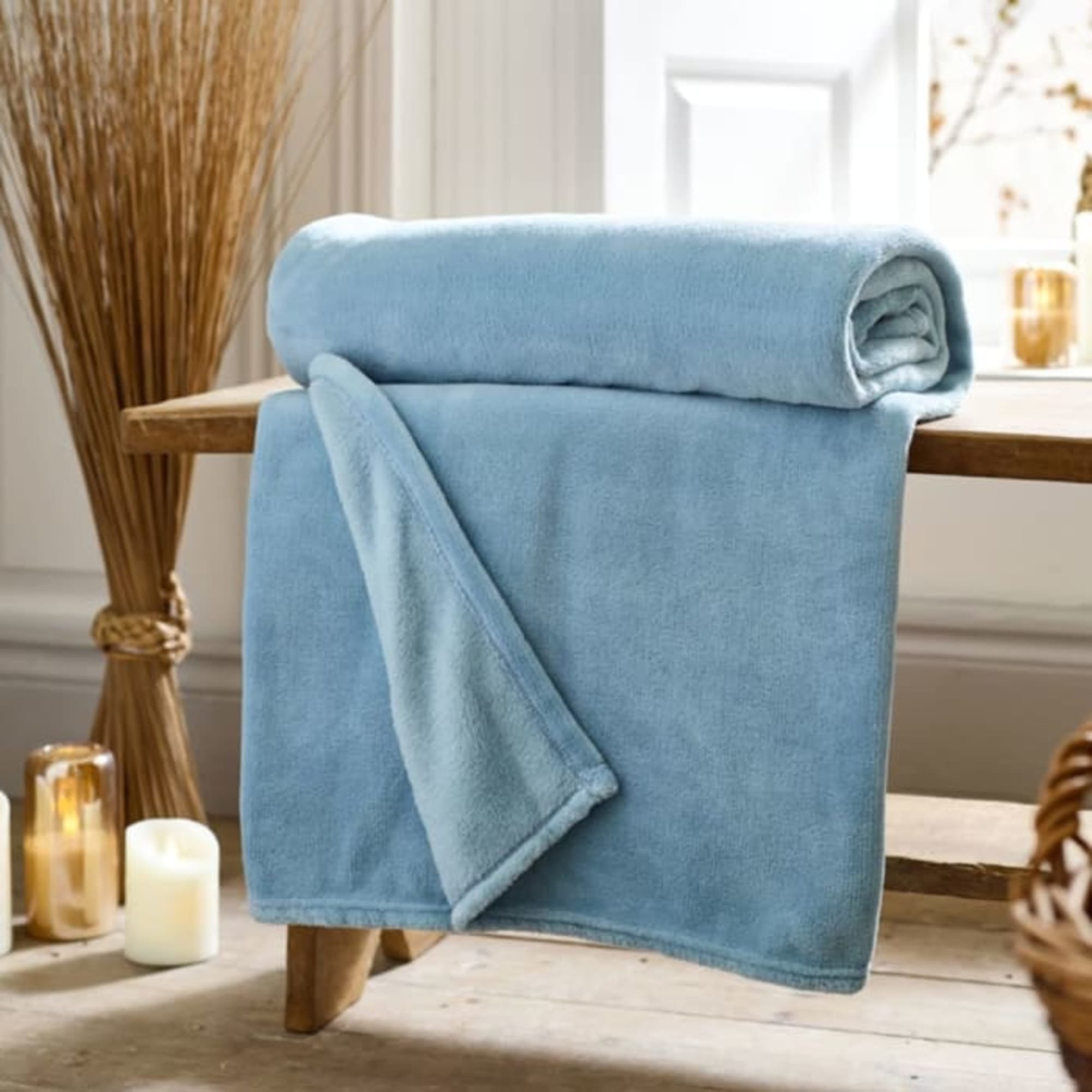 Deyongs Snuggle Touch Throw - Teal Blue