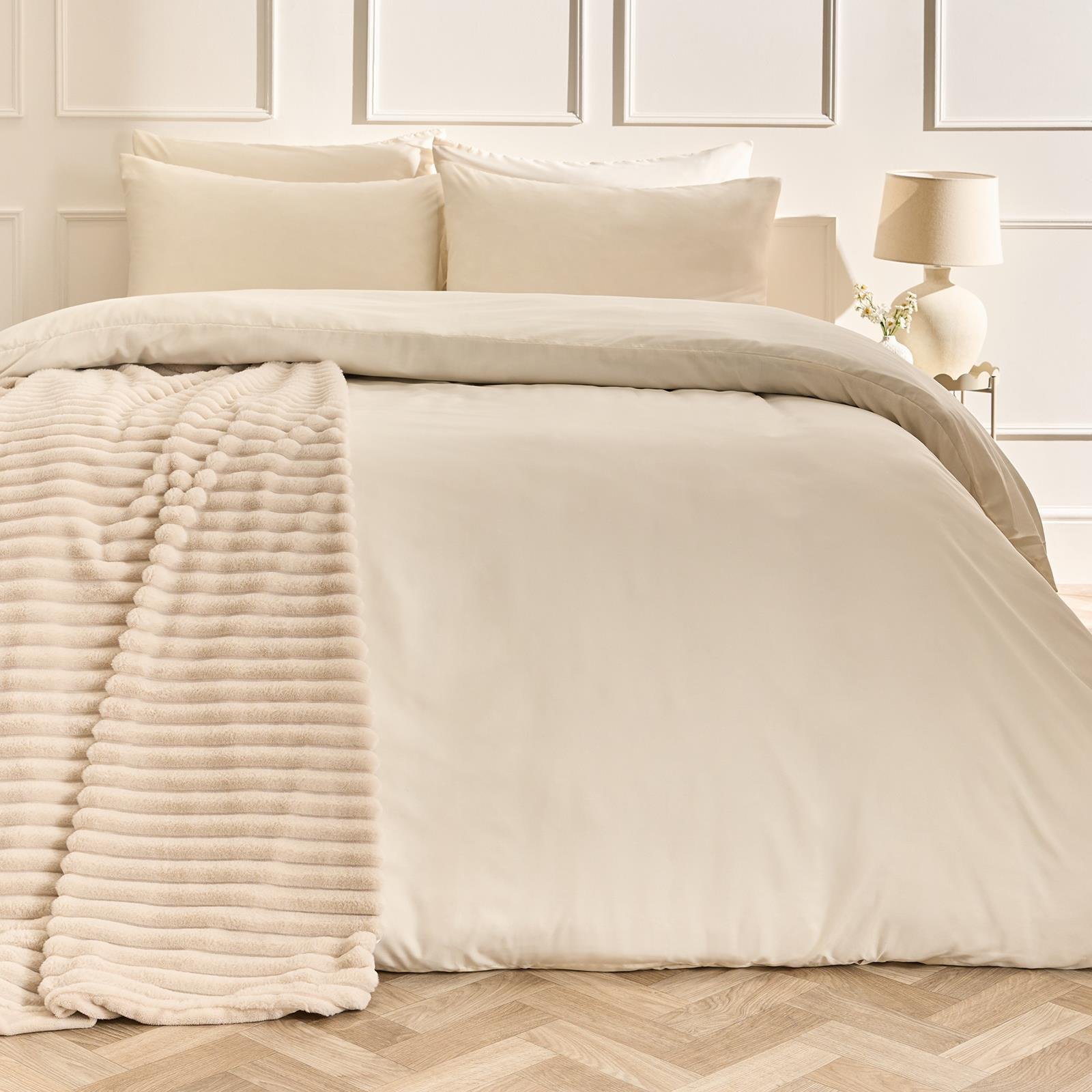 OHS Plain Dyed Microfibre Duvet Cover Set Bedding Ivory - King