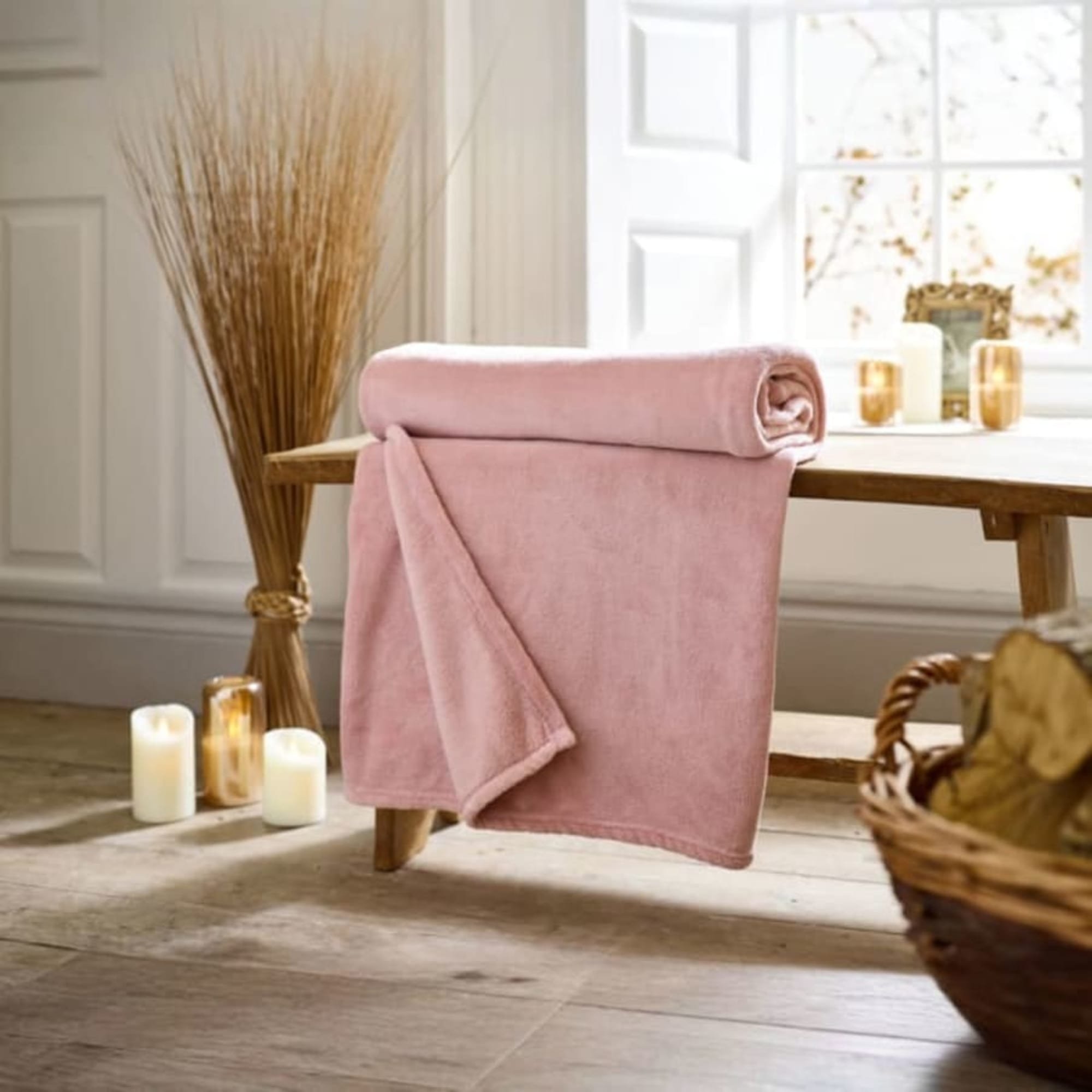 Deyongs Snuggle Touch Throw - Pink