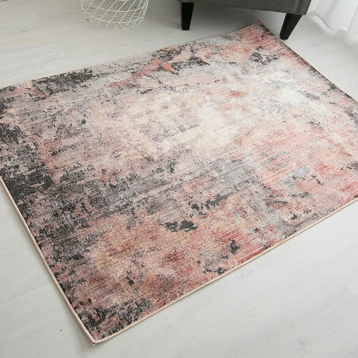 Mega Flooring Pink Traditional Abstract Rug - 160 x 230cm