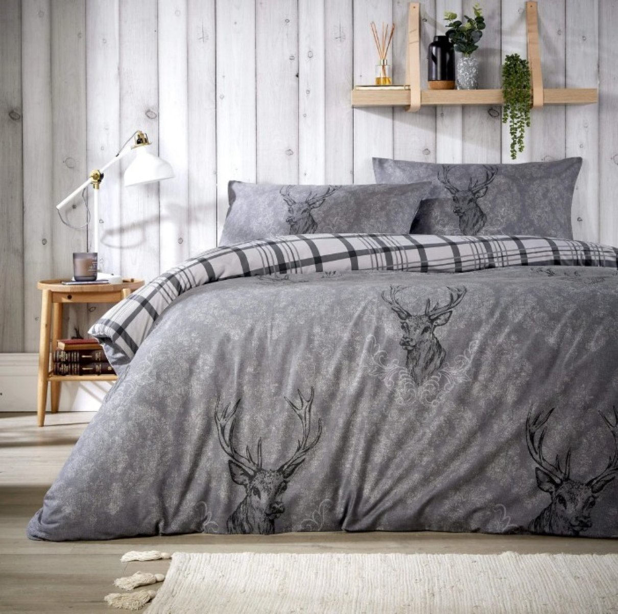 New Edge Blinds Highland Stag Grey Duvet Set - Double