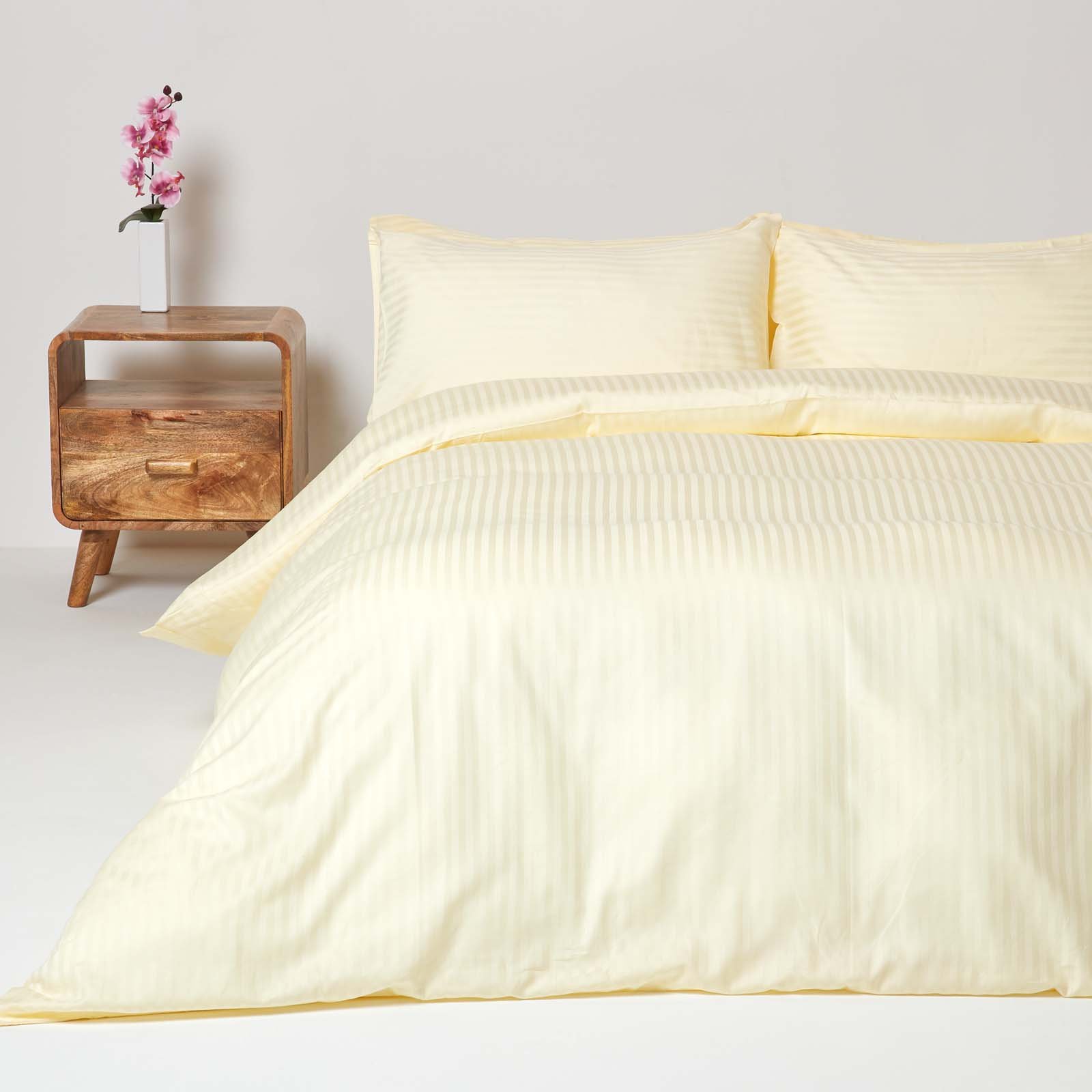 Homescapes Egyptian Cotton Yellow Satin Stripe Bedding Set - Double