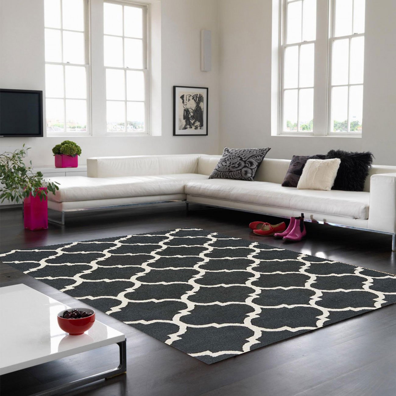 Mega Flooring Black Handmade Geometric Rug - 80 x 150cm