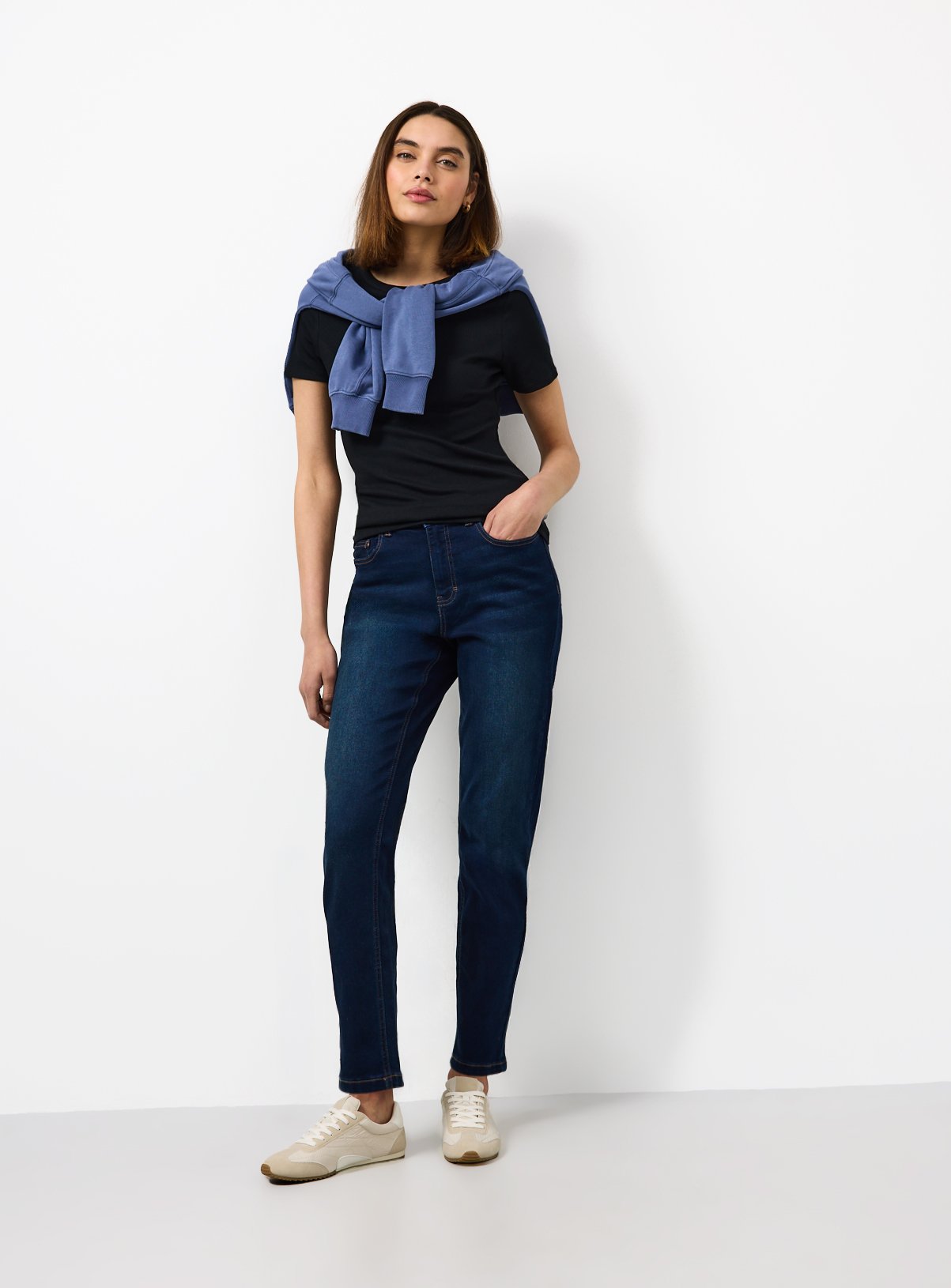 Straight Leg Jeans With Stretch
