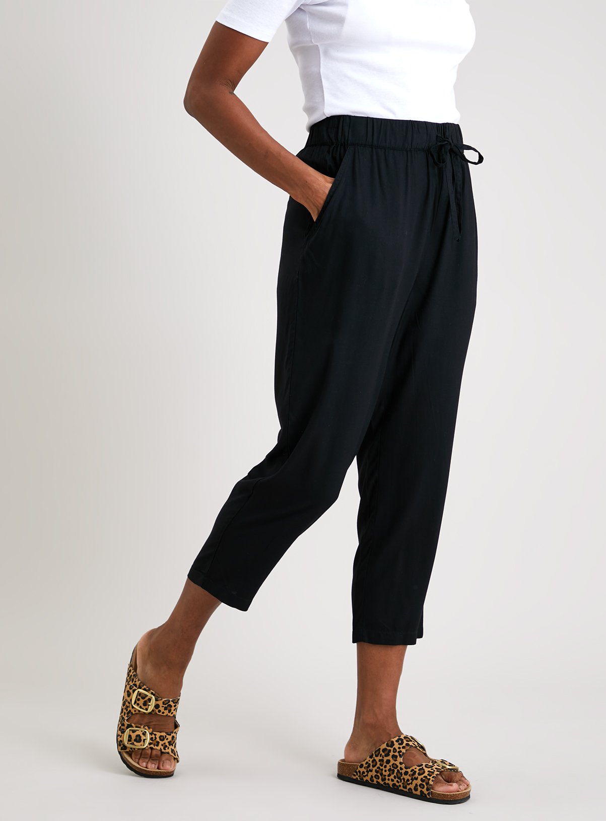 Black Woven Cropped Drapey Trousers - 24