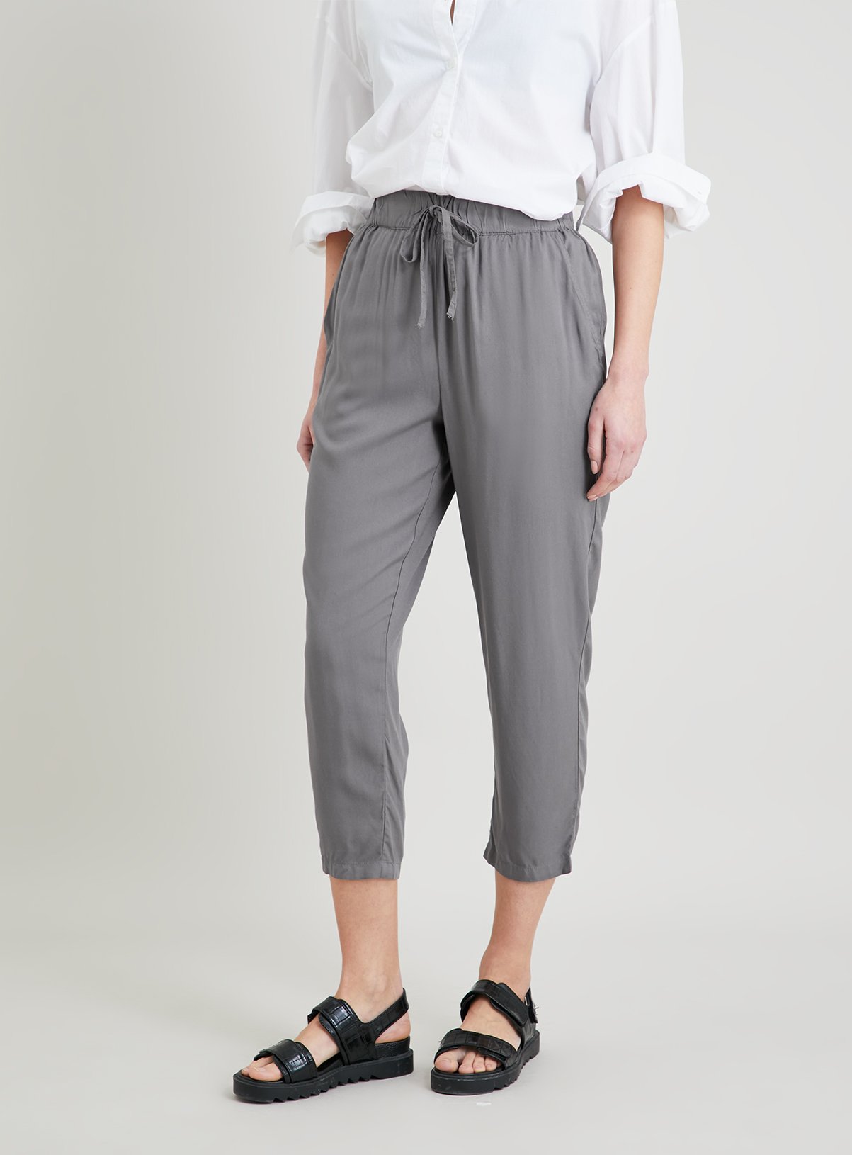 Grey Woven Cropped Drapey Trousers - 18