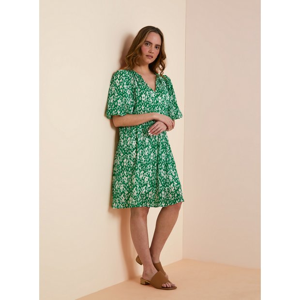 Buy Everbelle Green Floral Plisse Mini Dress 10, Dresses