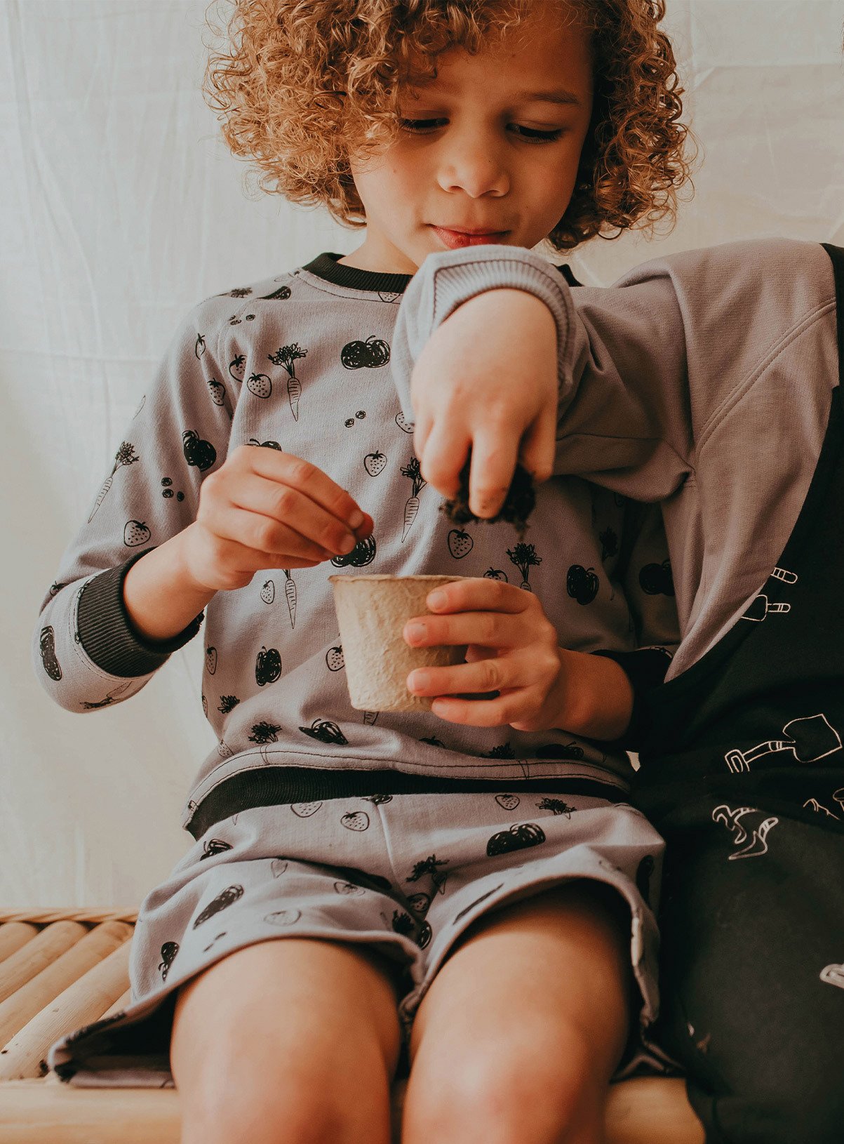 TURTLEDOVE LONDON Fruity Sweatshirt