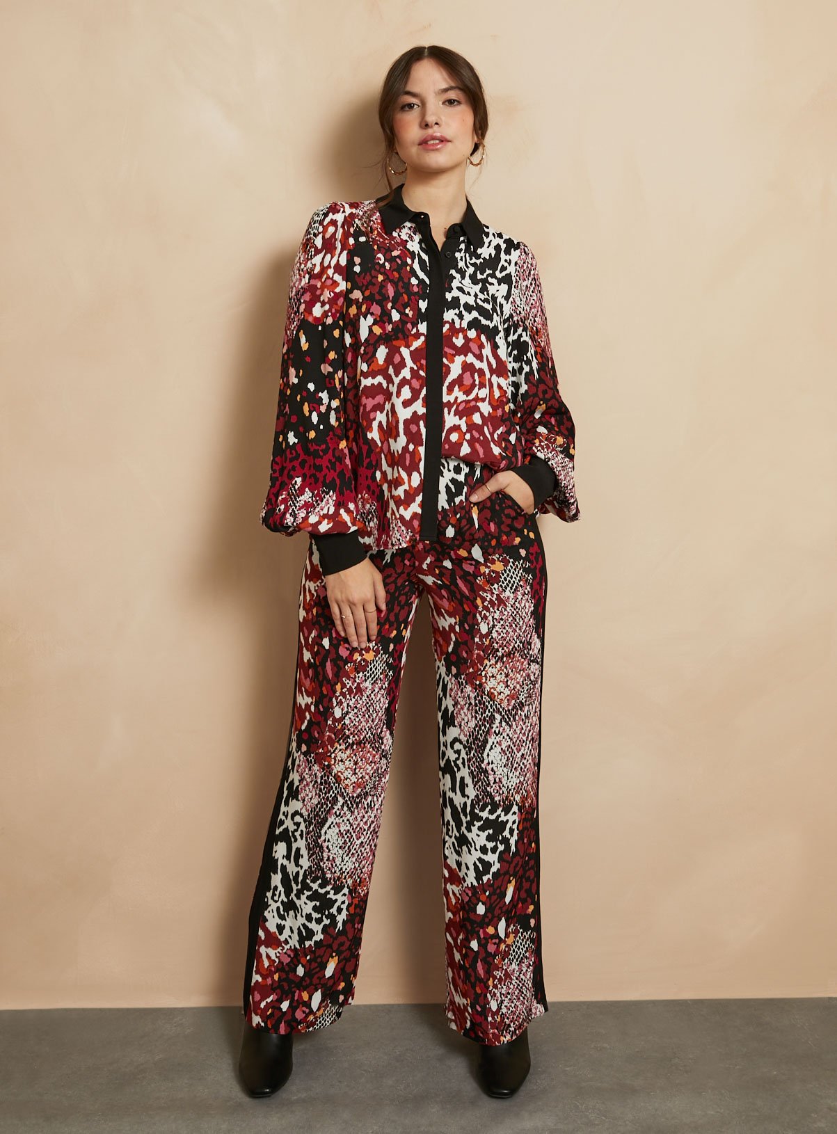 EVERBELLE Animal Print Wide Leg Trousers 