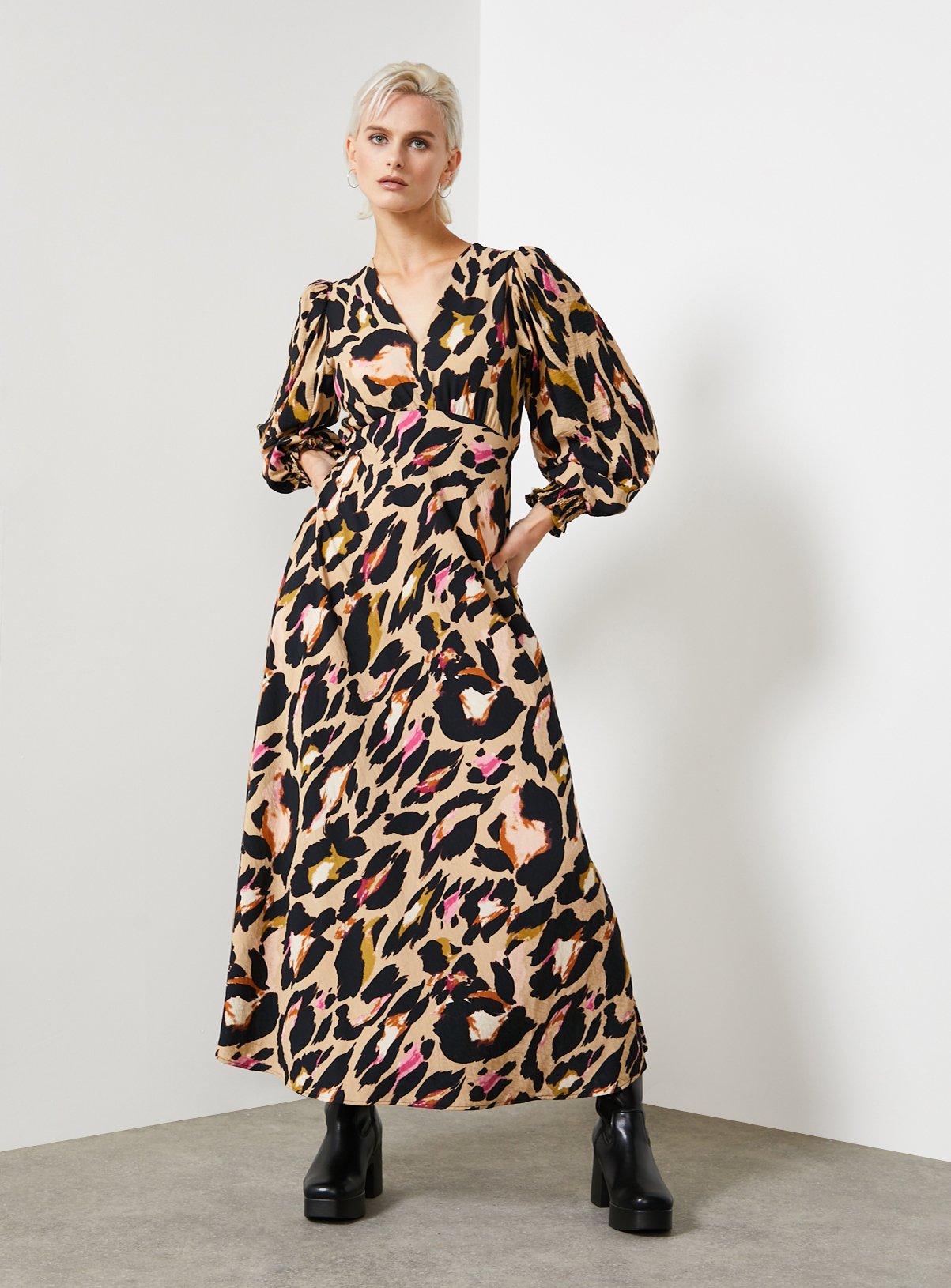For All The Love Leopard Printed Volume Sleeve V-Neck Midaxi Dress