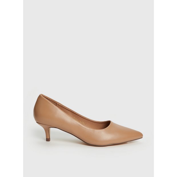 Tan on sale nude shoes