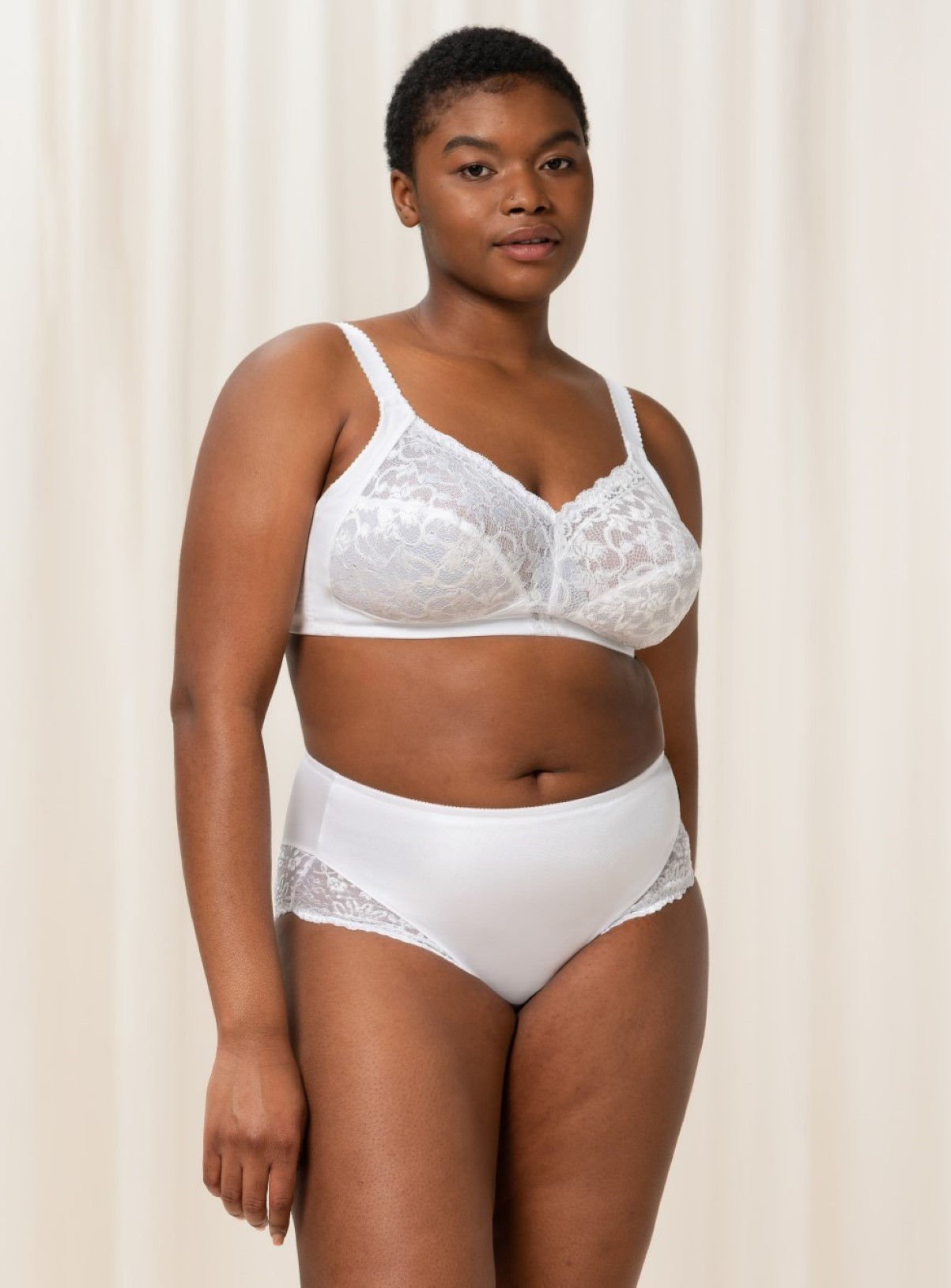 TRIUMPH Delicate Doreen Non Wired Bra White 38DD