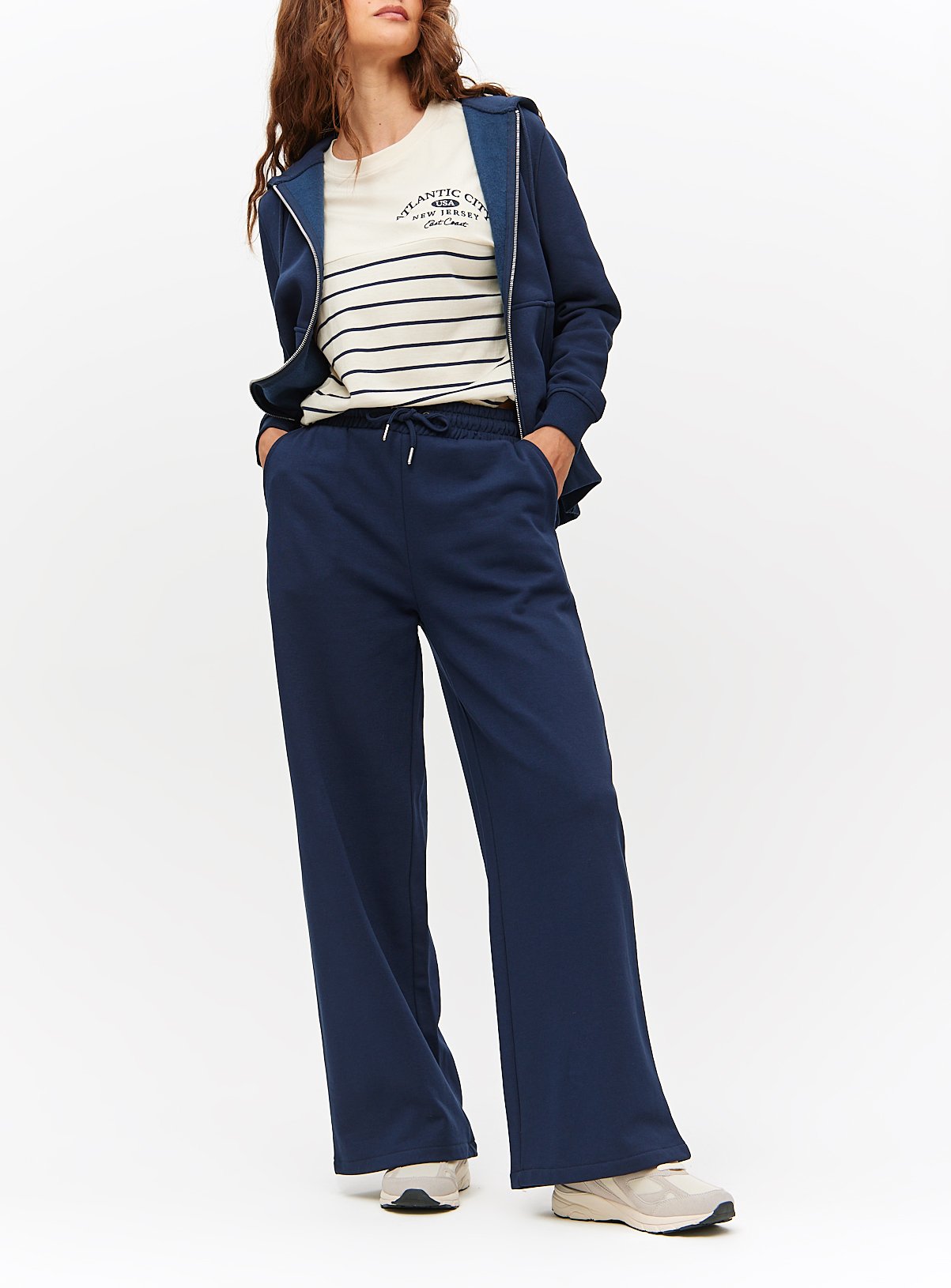 Core Wide Leg Joggers 