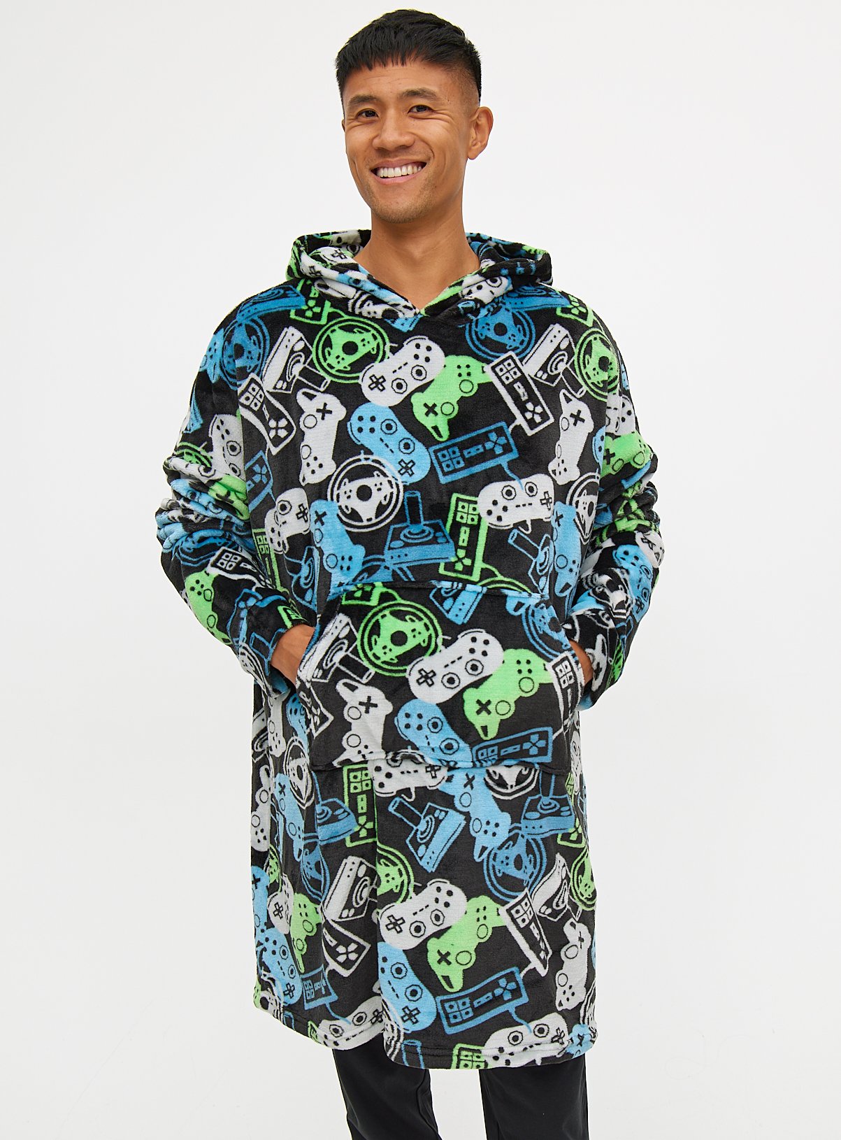 Mini Me Black Gaming Print Fleece Hooded Blanket XXXL