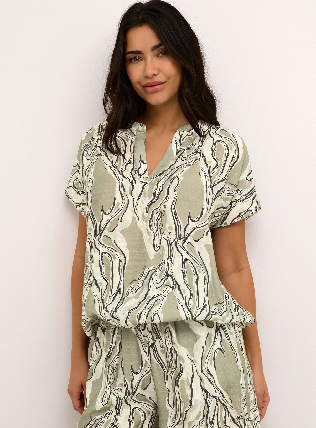 KAFFE Elino Notch Neck Short Sleeve Blouse 