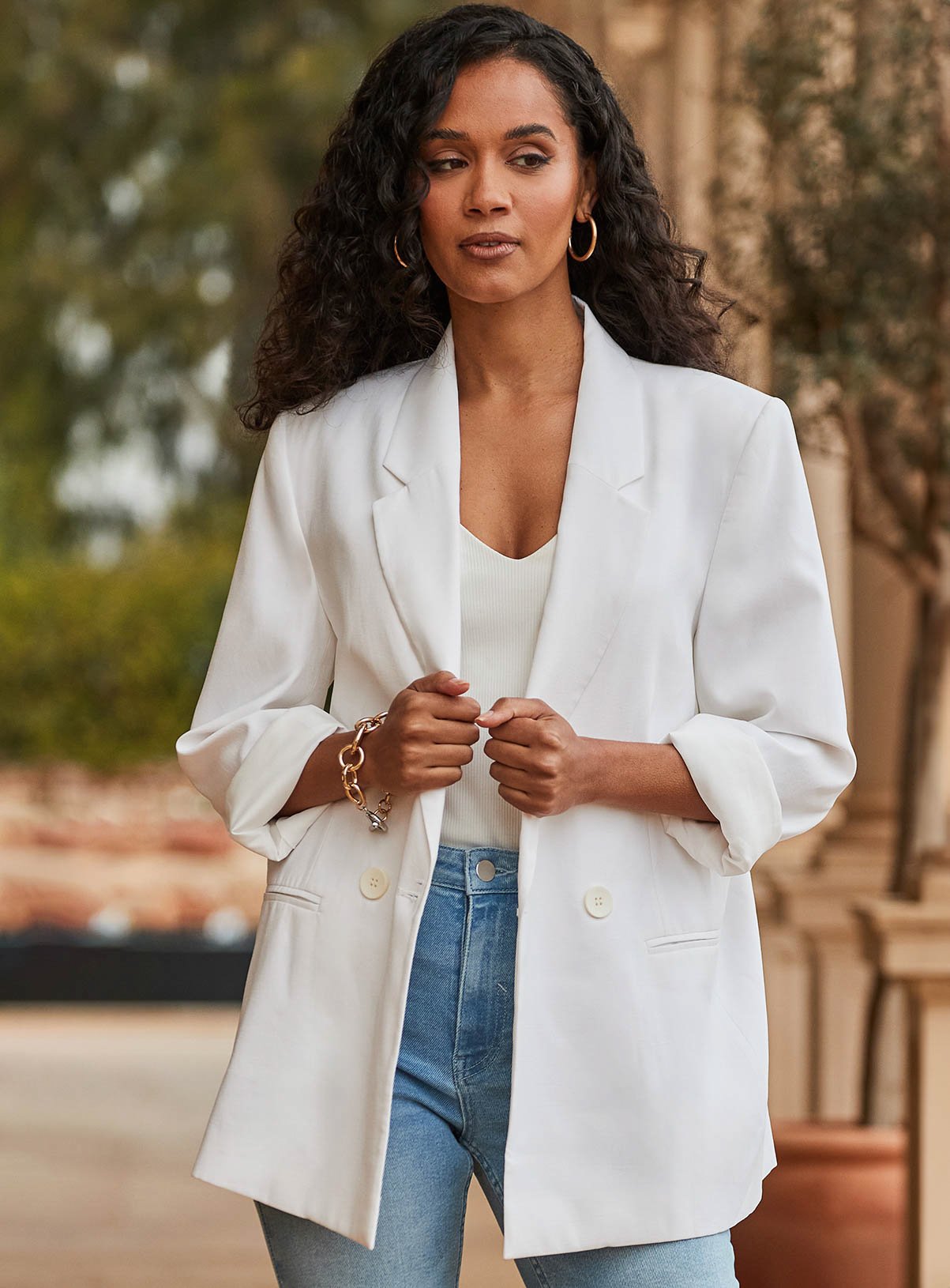 SOSANDAR White Relaxed Twill Double Breasted Blazer 