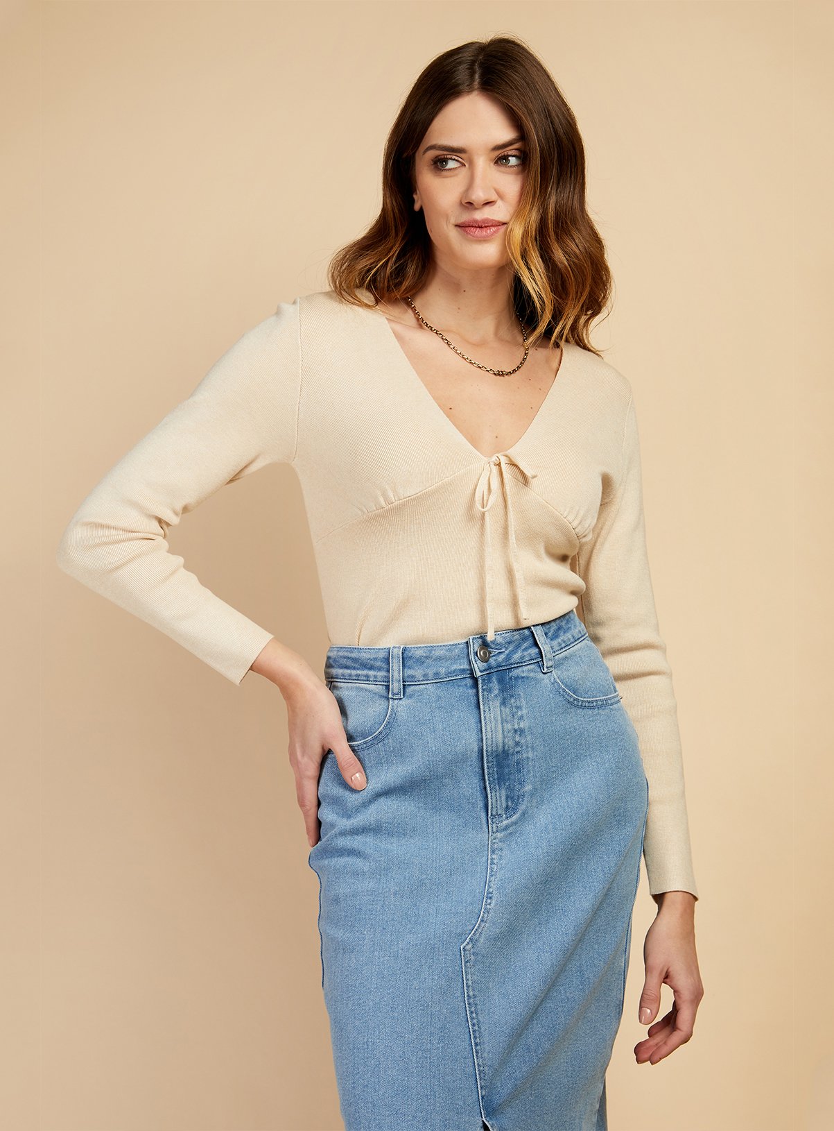 VOGUE WILLIAMS Cream Tie Top