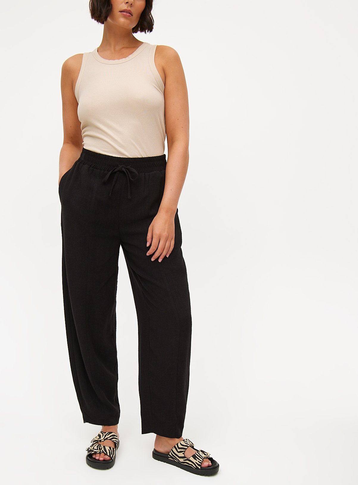 Linen Blend Barrel Leg Trousers 
