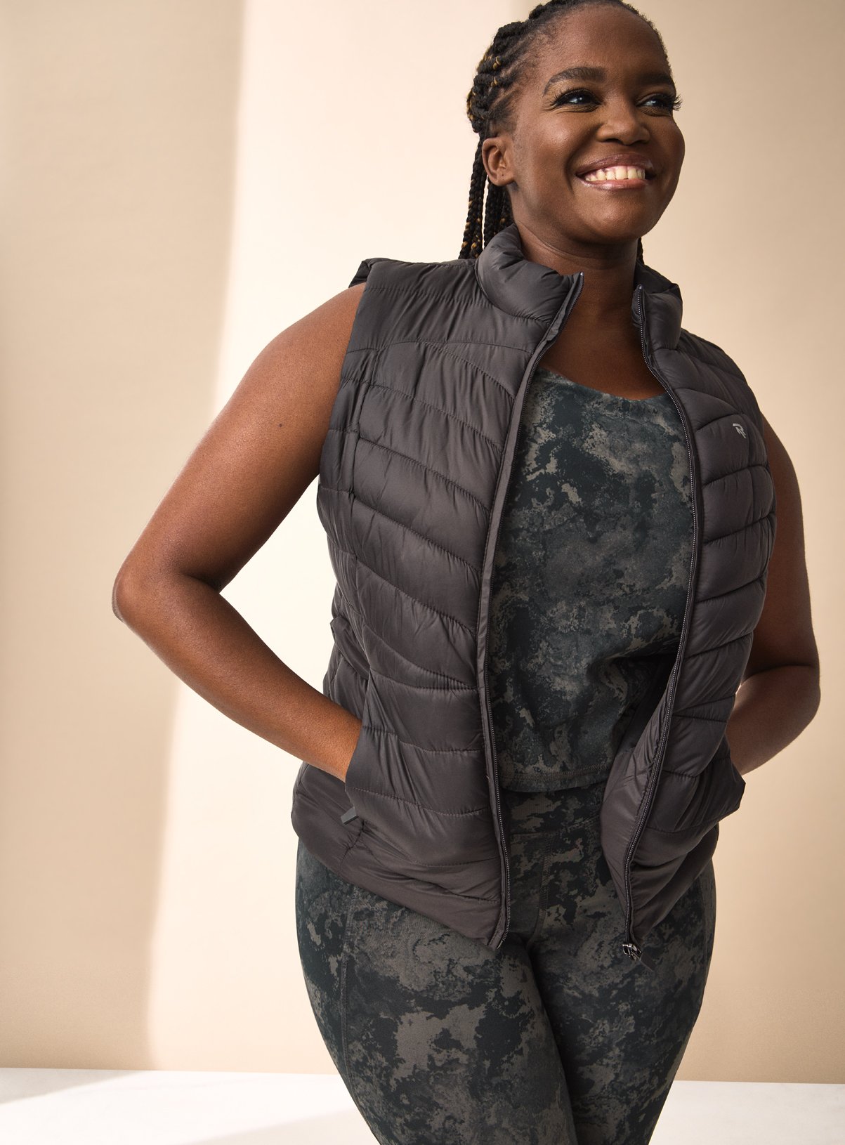 REAKTIV Padded Funnel Neck Gilet With Pockets 