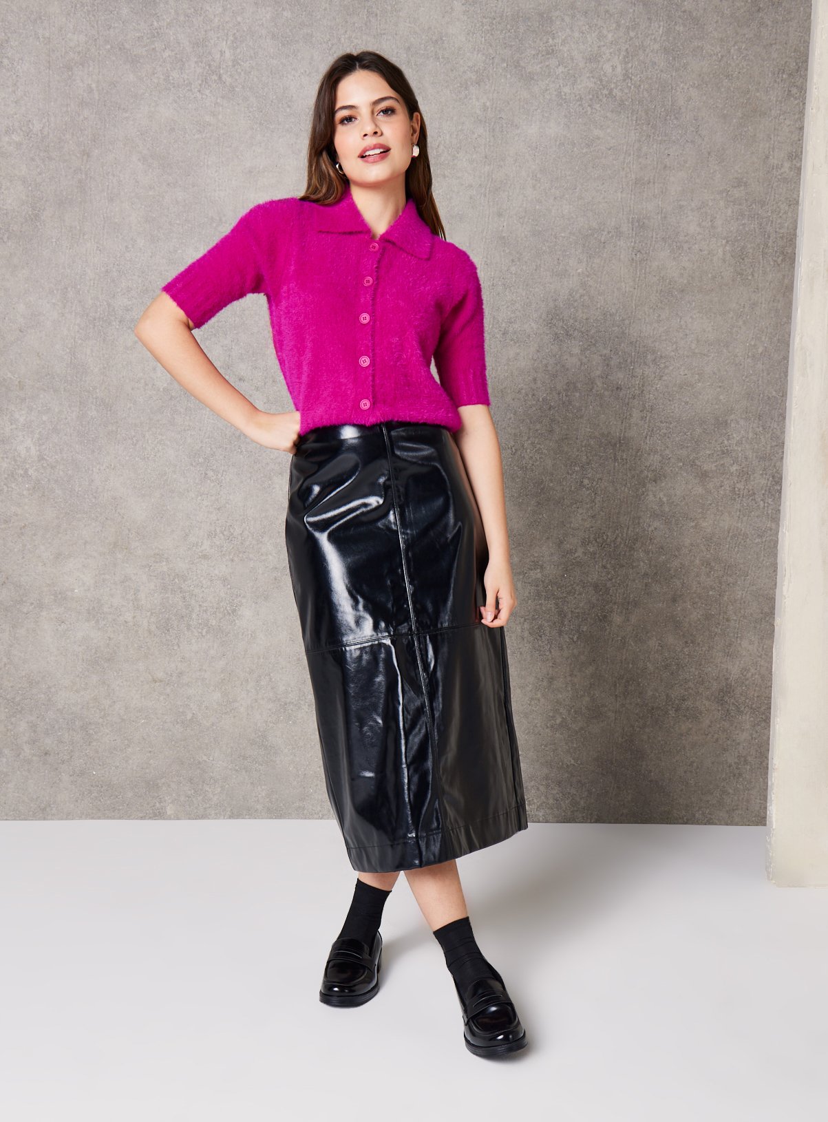 EVERBELLE Black PU Column Midi Skirt 16