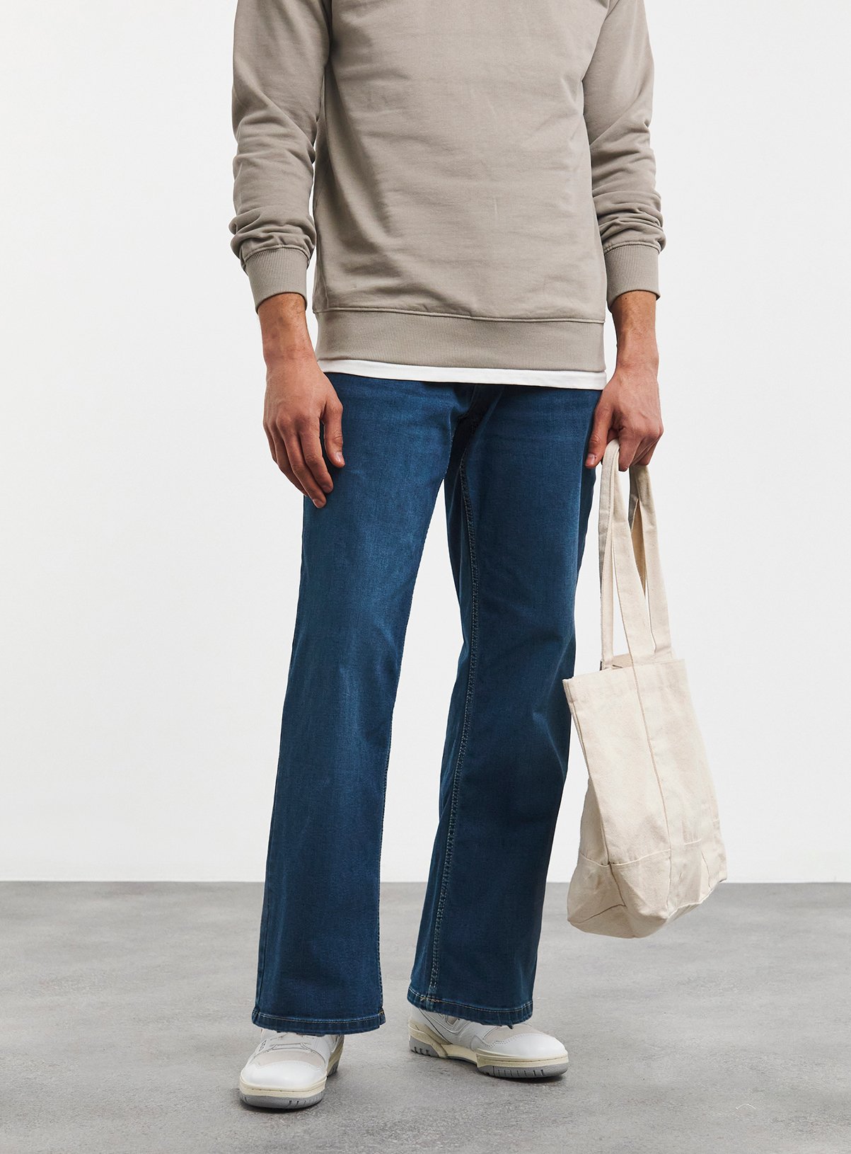 JACAMO Loose Fit Stretch Jean Mid Wash