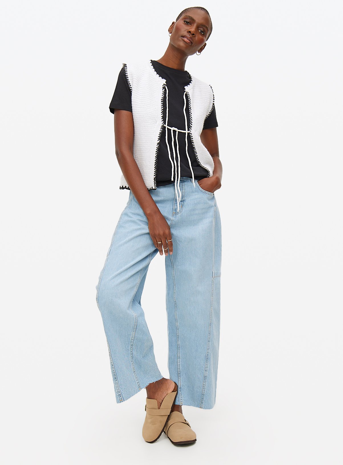 Relaxed Denim Barrel Leg Jeans 