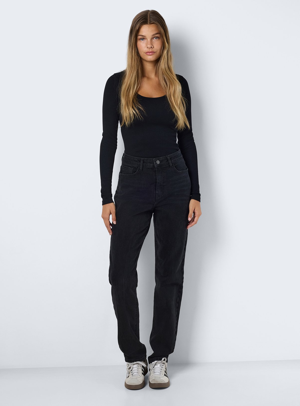 NOISY MAY High Waisted Straight Mom Jeans Black 