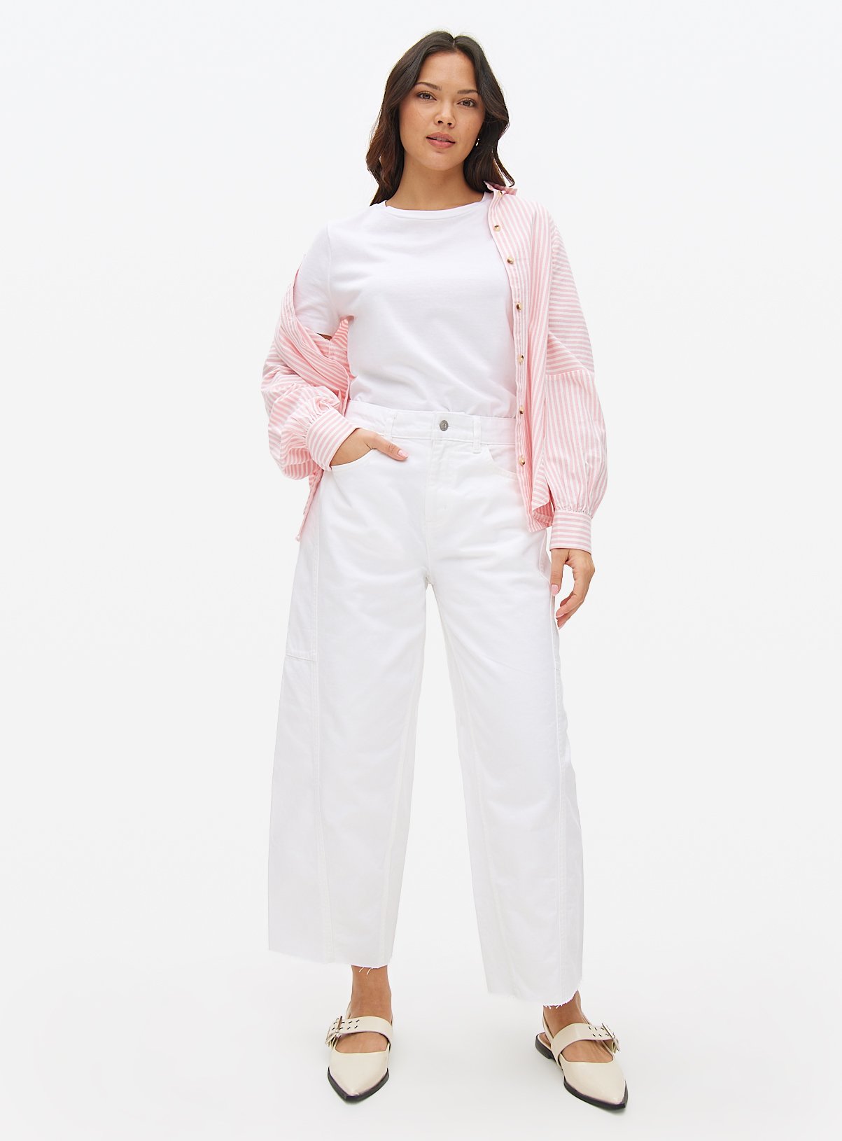 Relaxed Denim Barrel Leg Jeans 