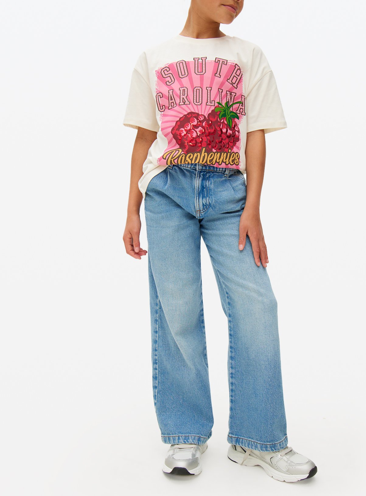 Mid-Wash Wide Leg Jeans 