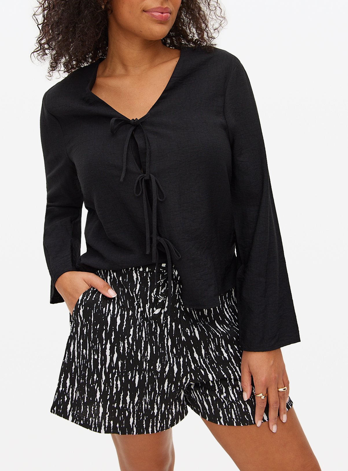 Mono Abstract Printed Crinkle Shorts