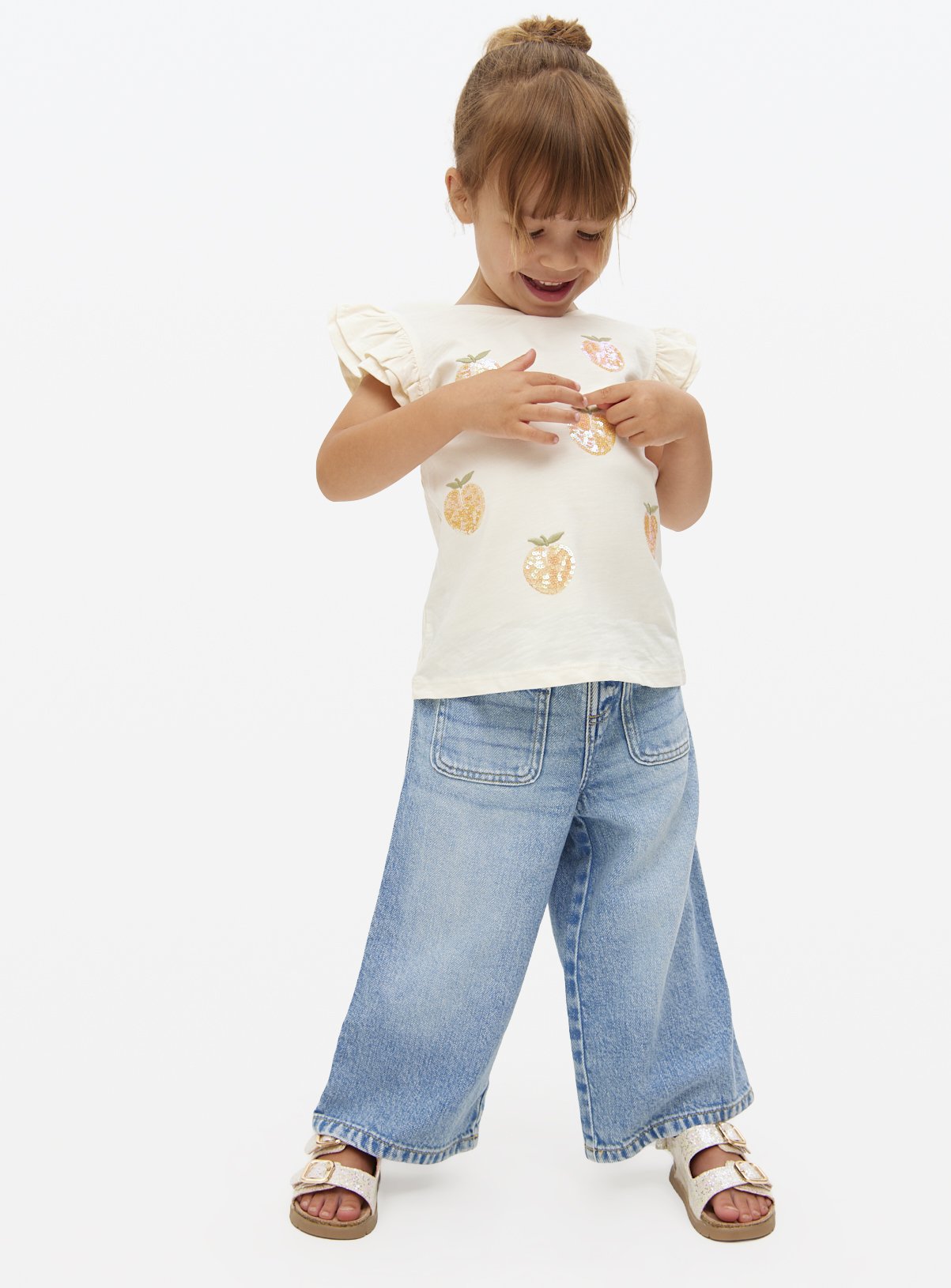 Mid-Wash Wide Leg Jeans