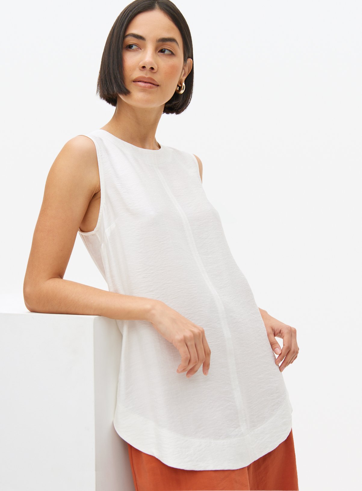 Sleeveless Shell Top 