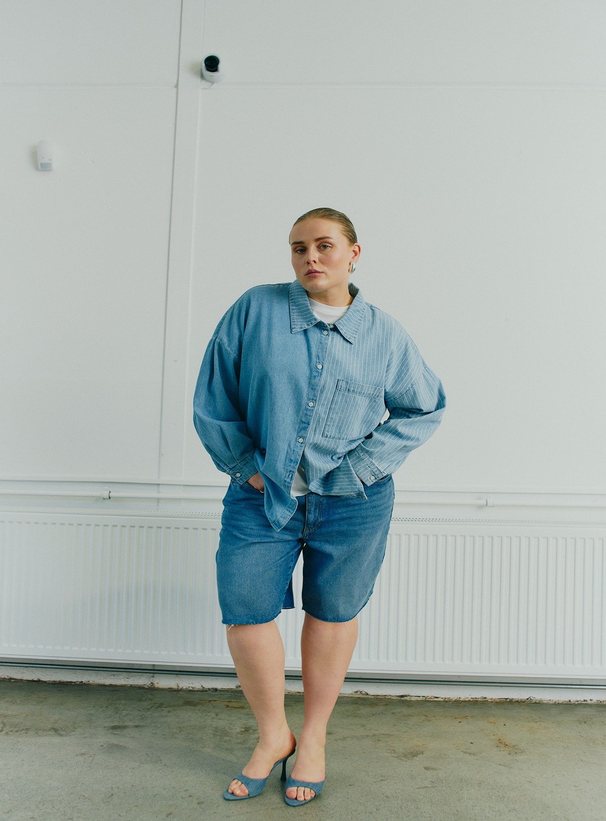 NOISY MAY Loose Fit Curve Denim Shorts