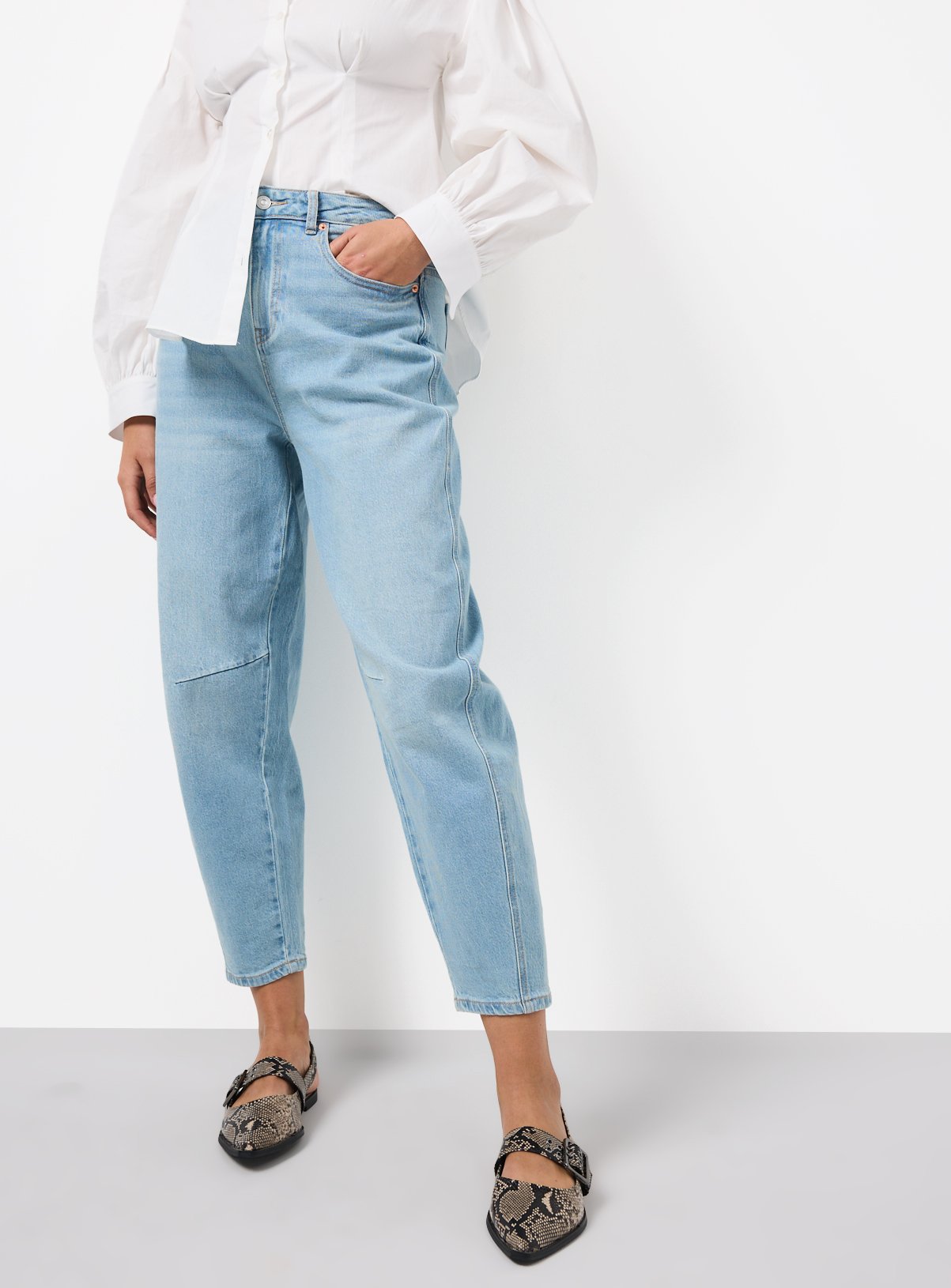 Light Washed Barrel Leg Denim Jeans  14R